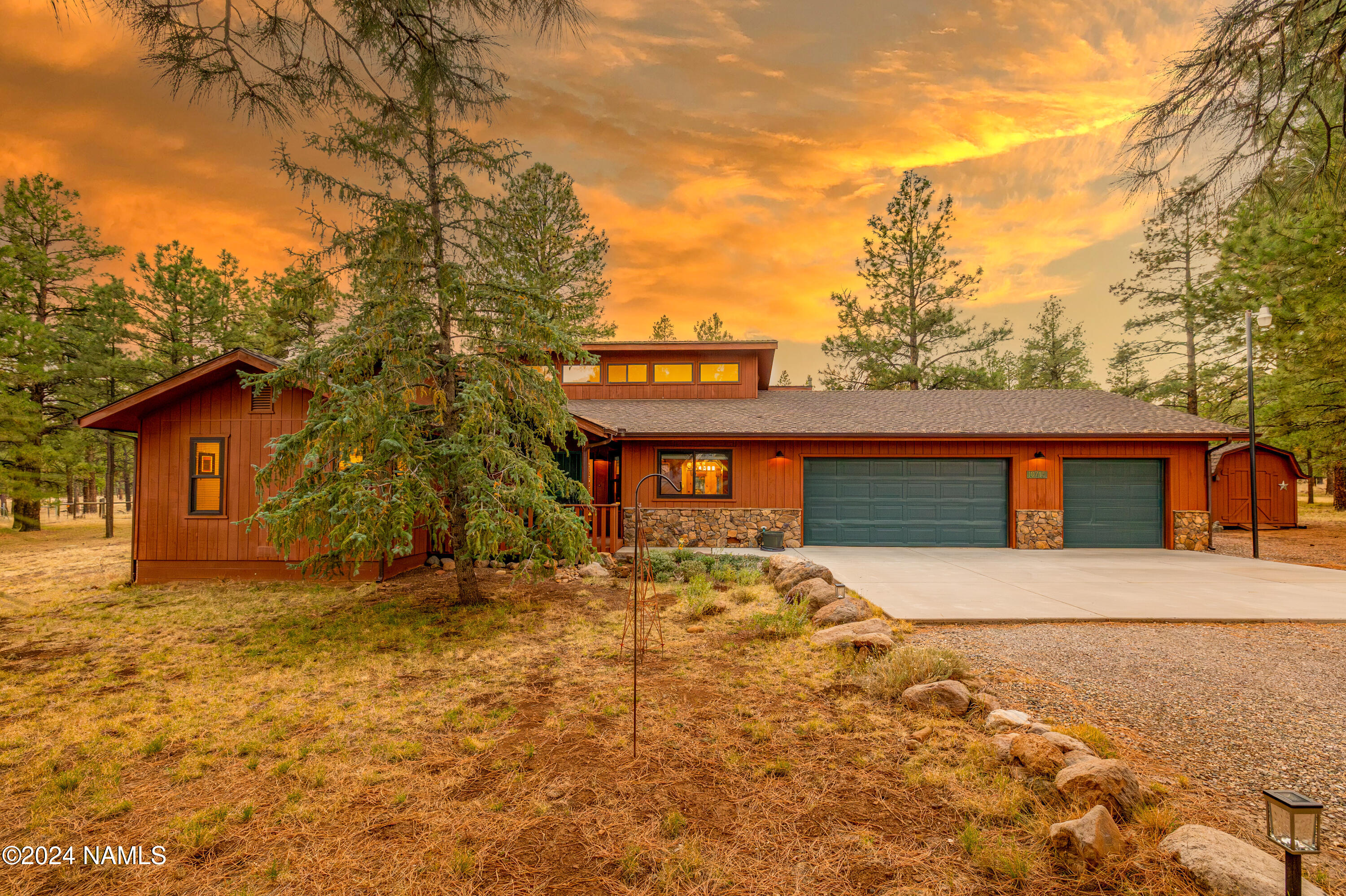 10715 N Linda Lane