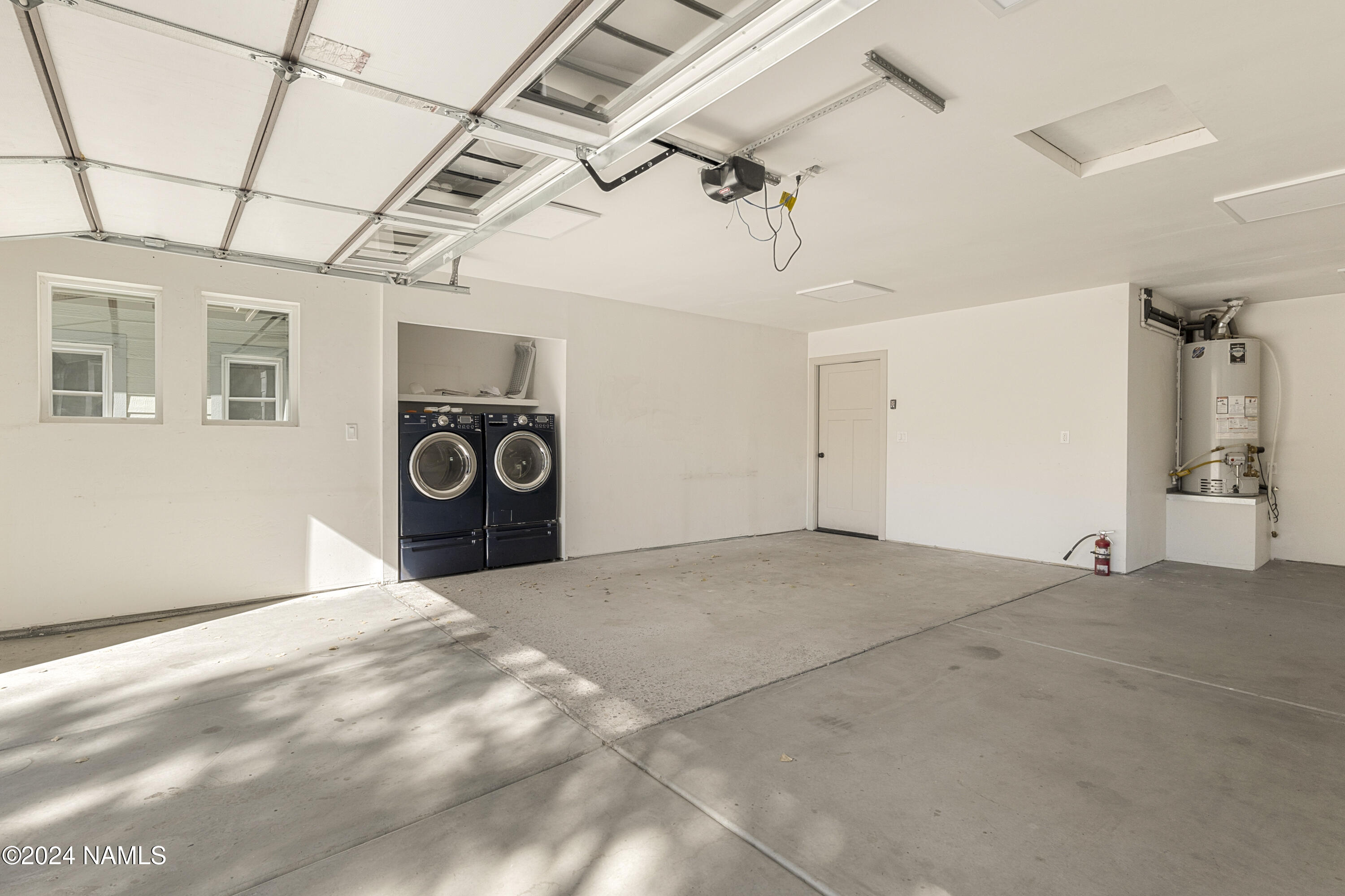 920 W Meade Lane