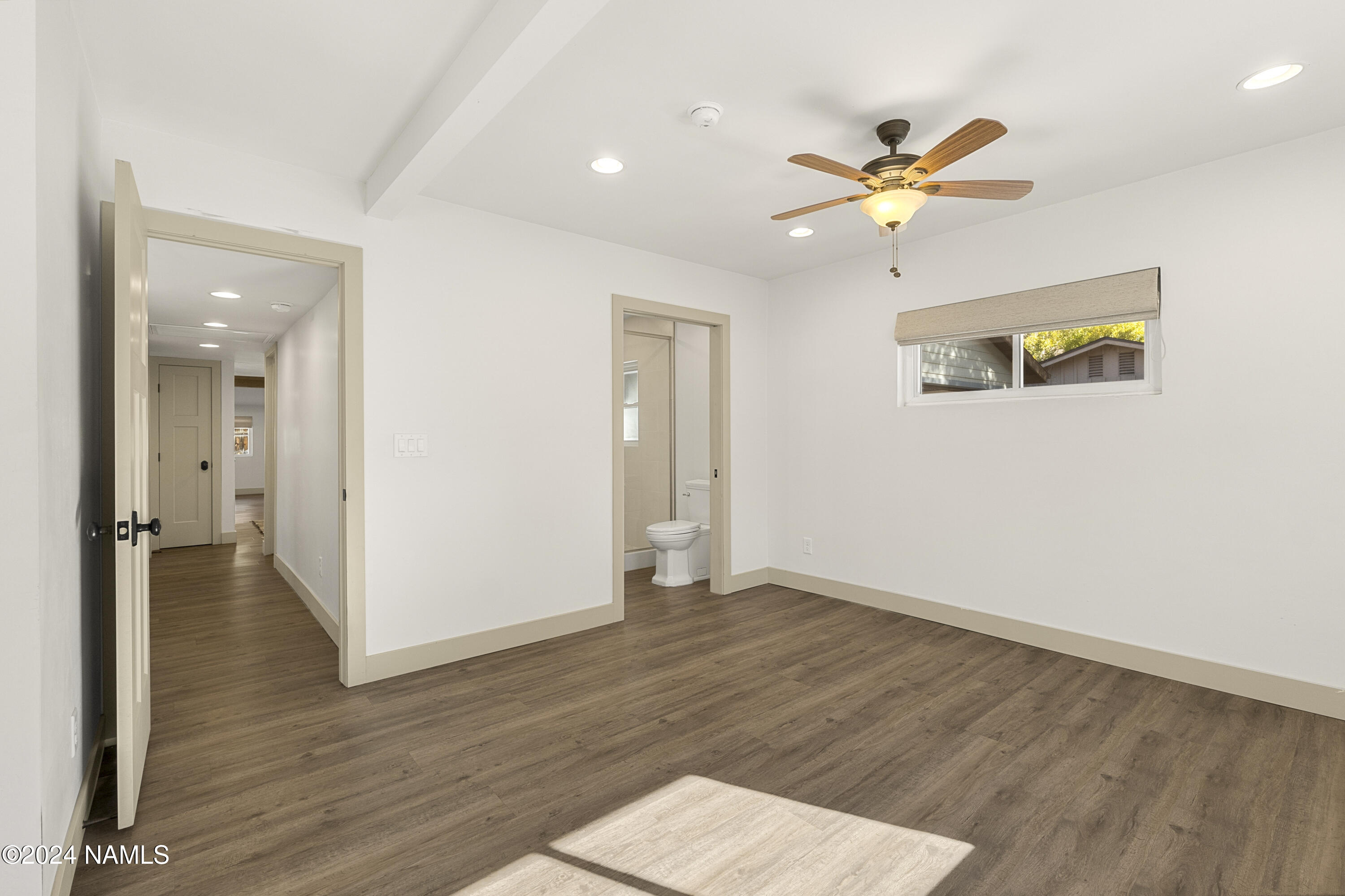 920 W Meade Lane