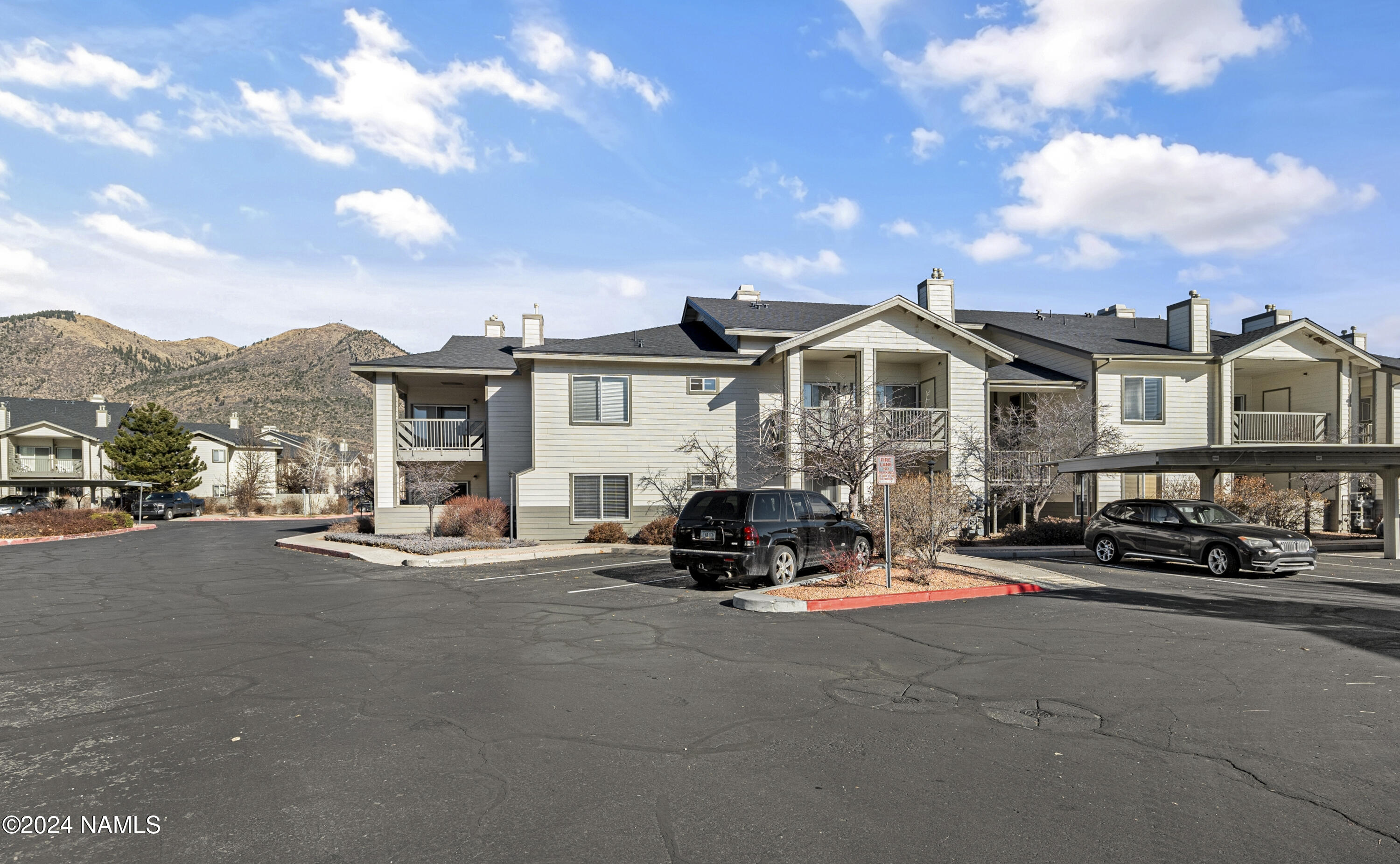 4343 E Soliere Avenue, 2047