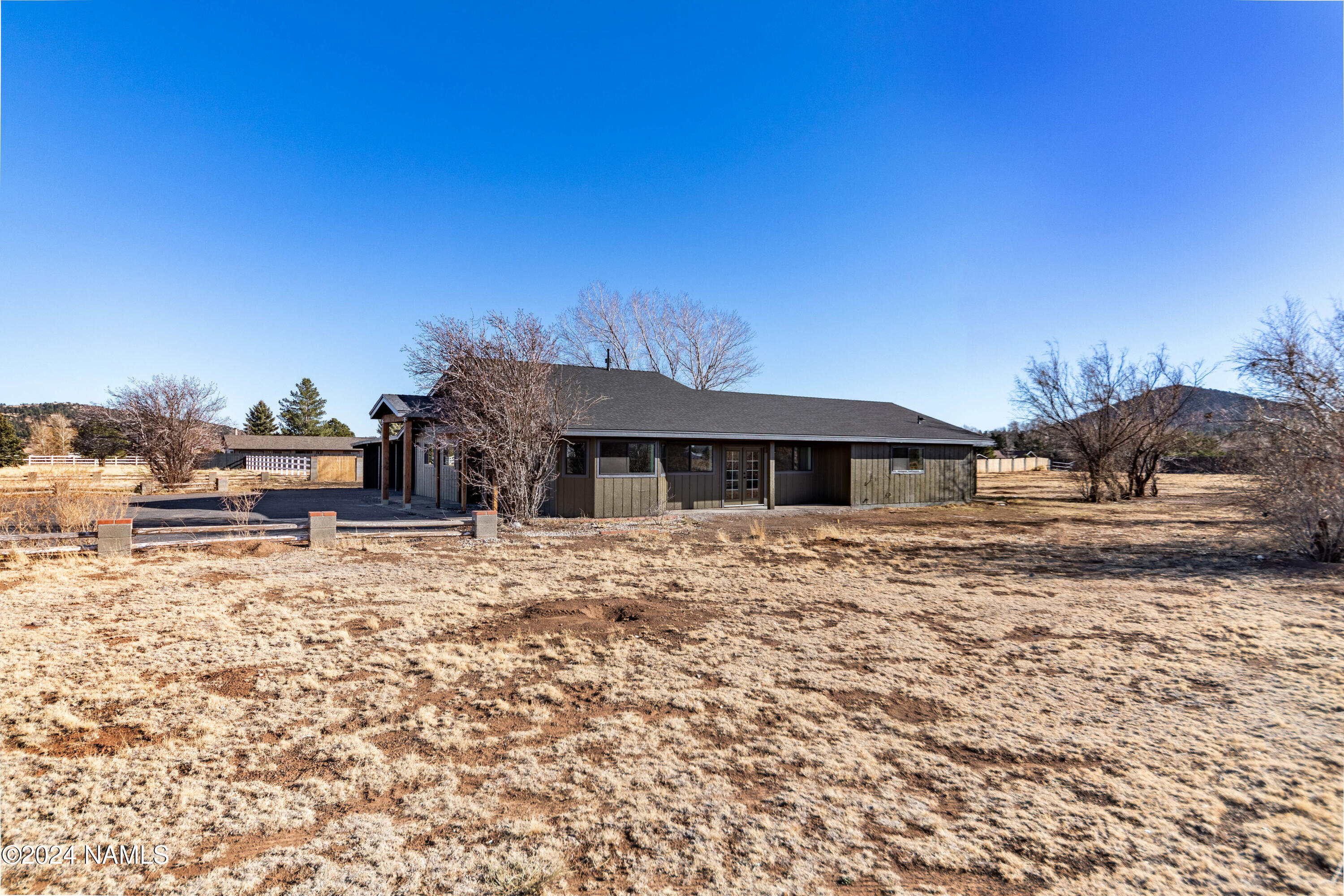 6910 Chris Ln Lane