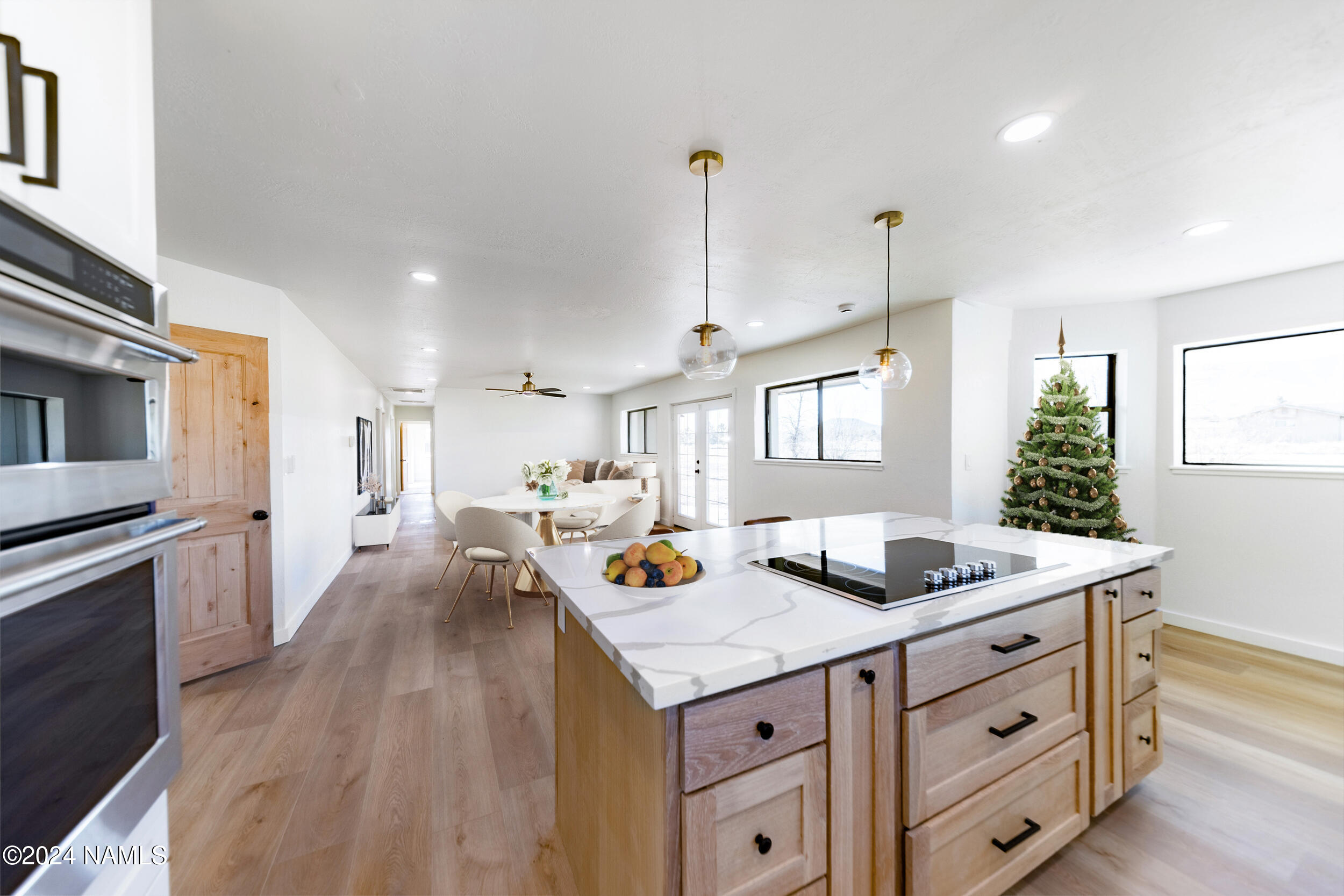 6910 Chris Ln Lane