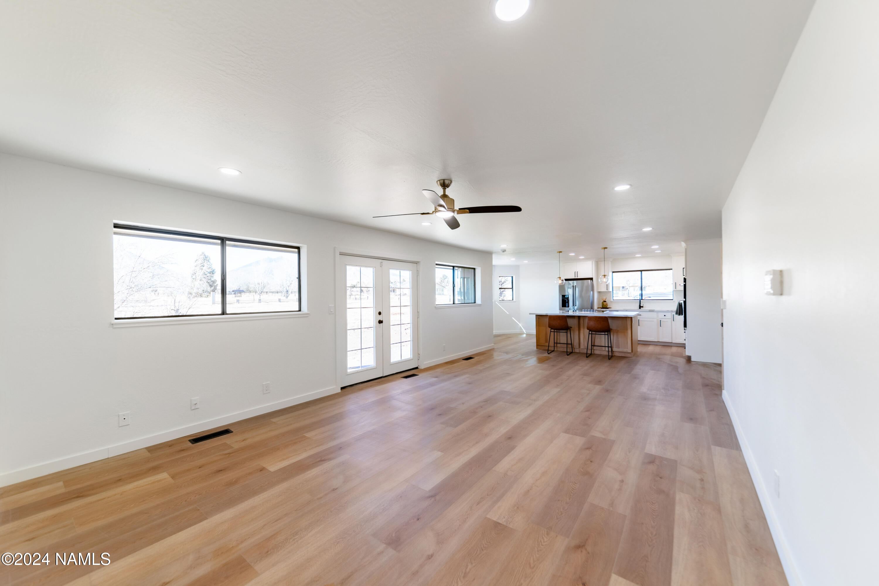 6910 Chris Ln Lane