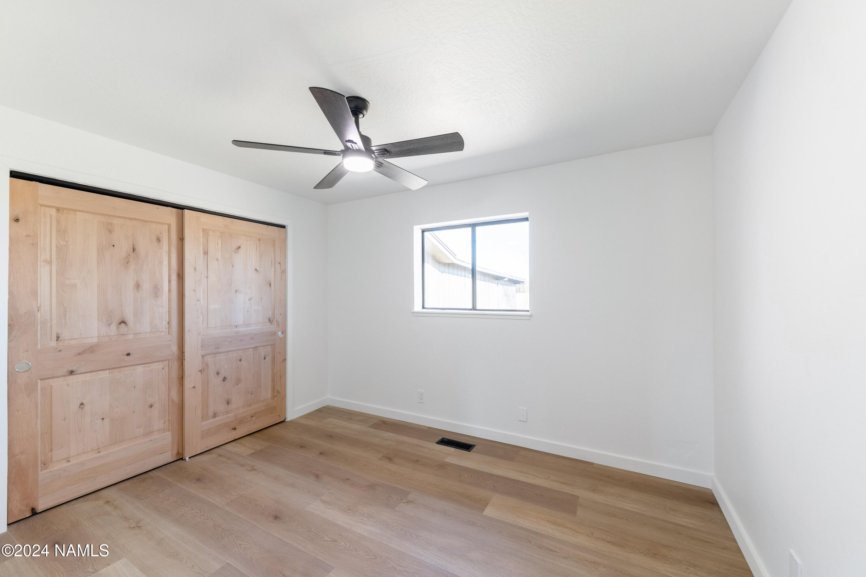 6910 Chris Ln Lane