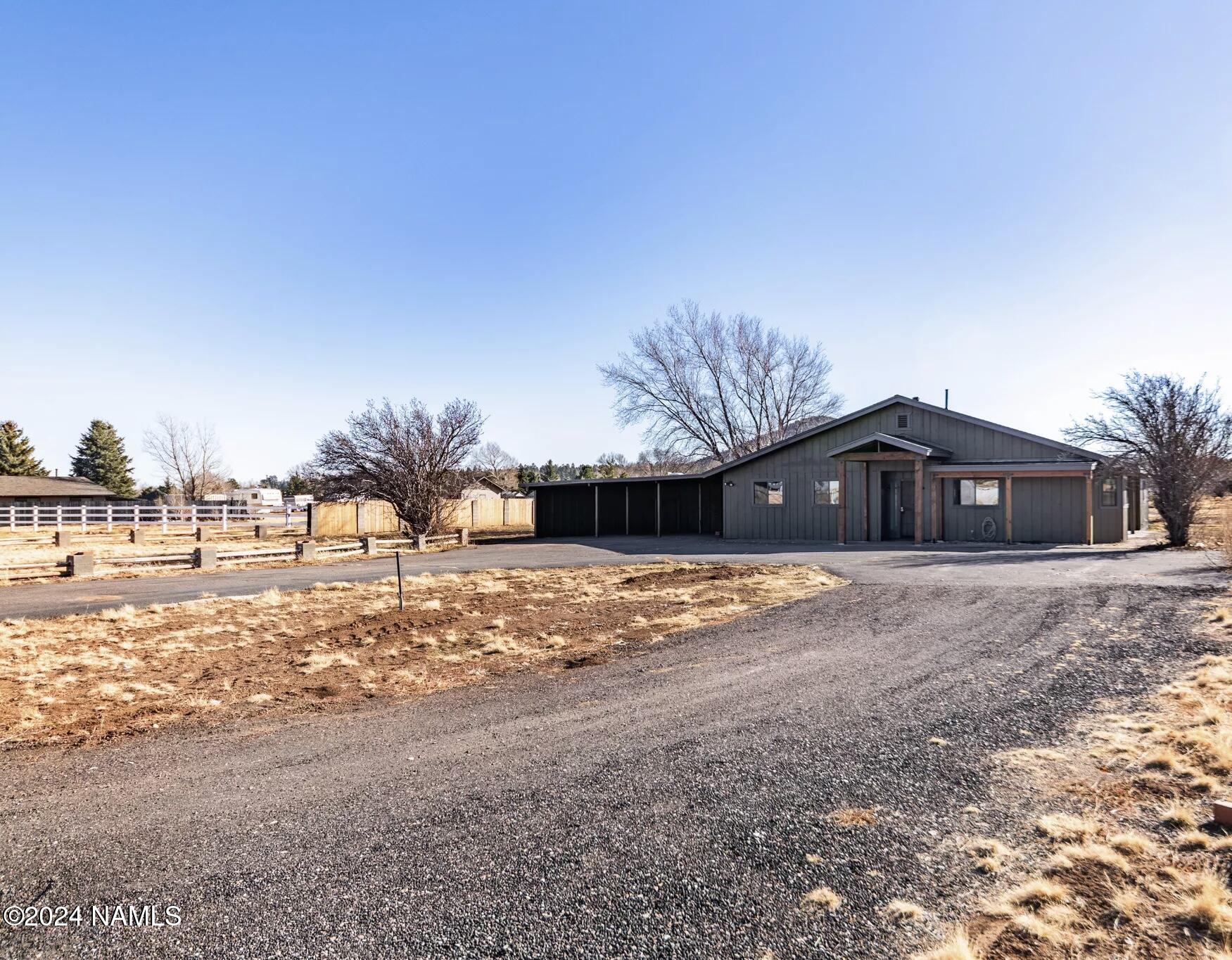 6910 Chris Ln Lane