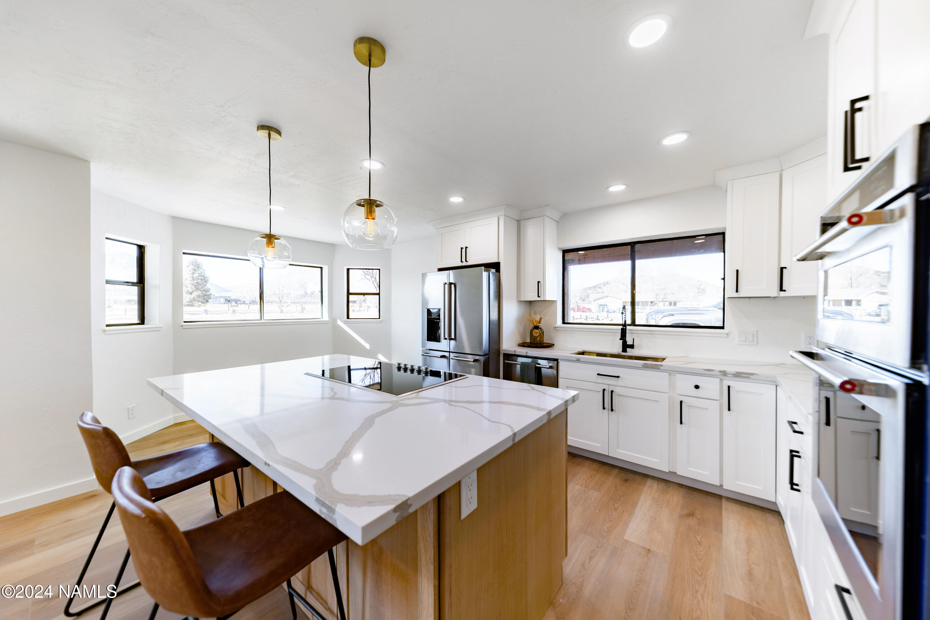 6910 Chris Ln Lane