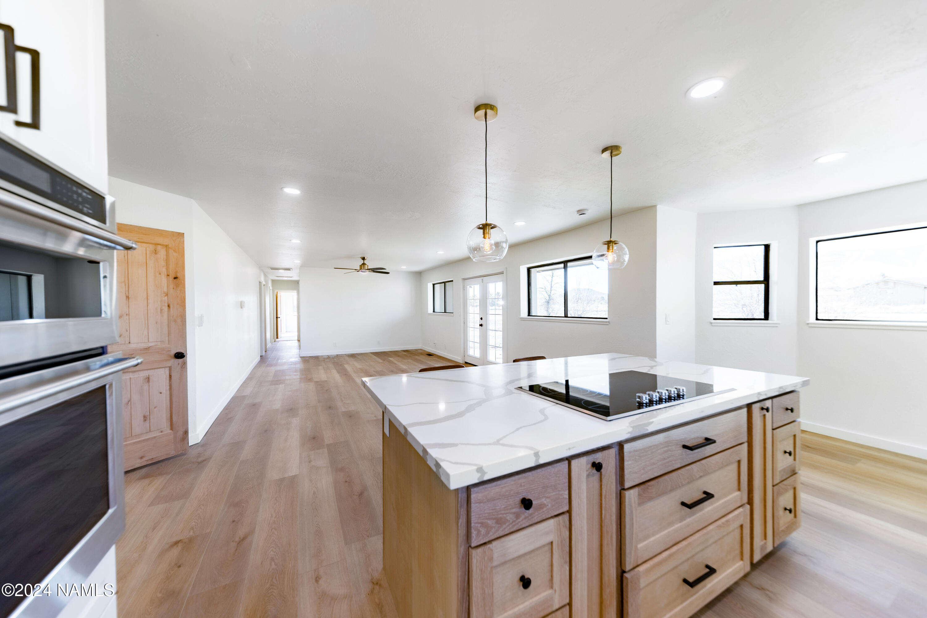 6910 Chris Ln Lane
