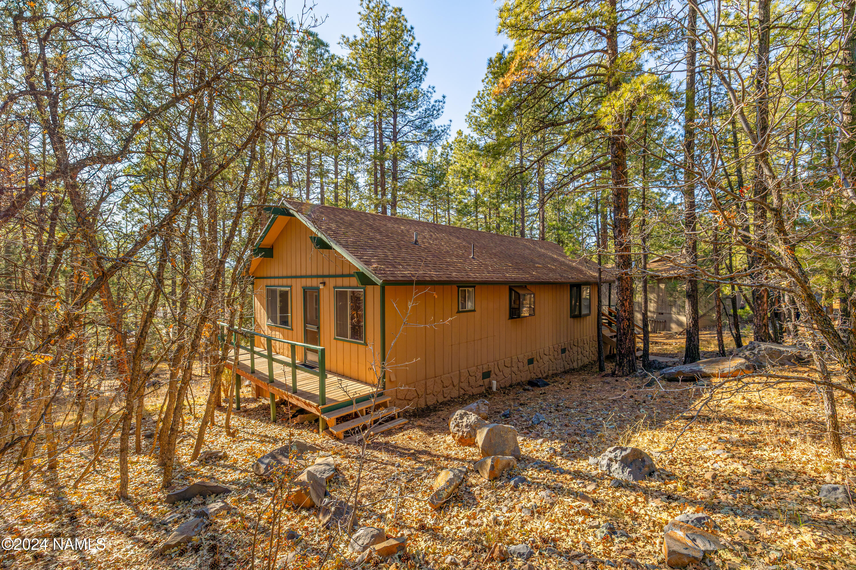 135 W Campfire Trail