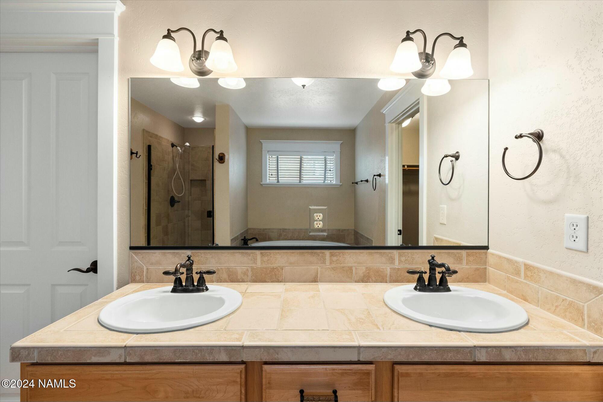 4672 S House Rock Trail