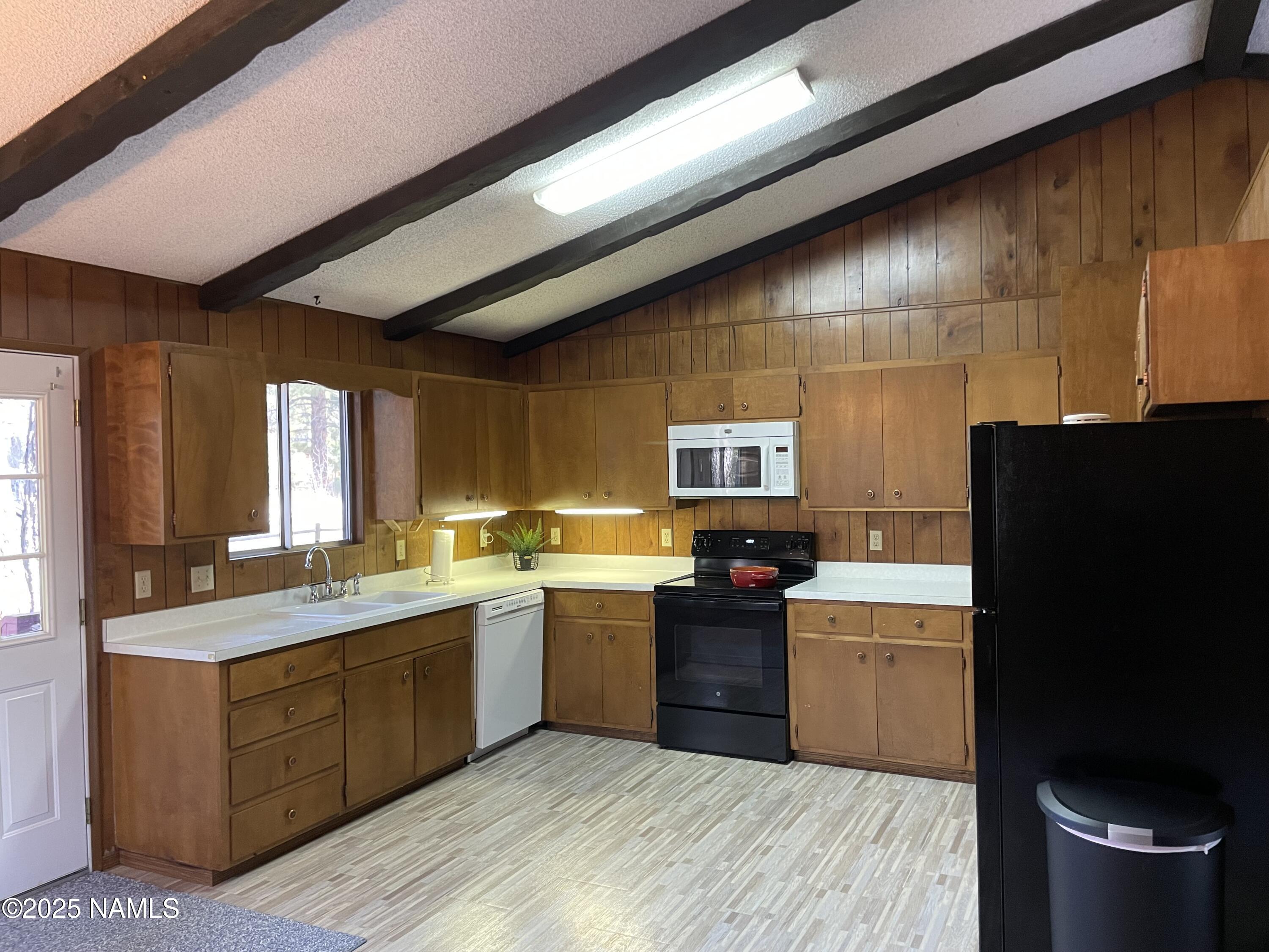 2411 Black Falls Trail