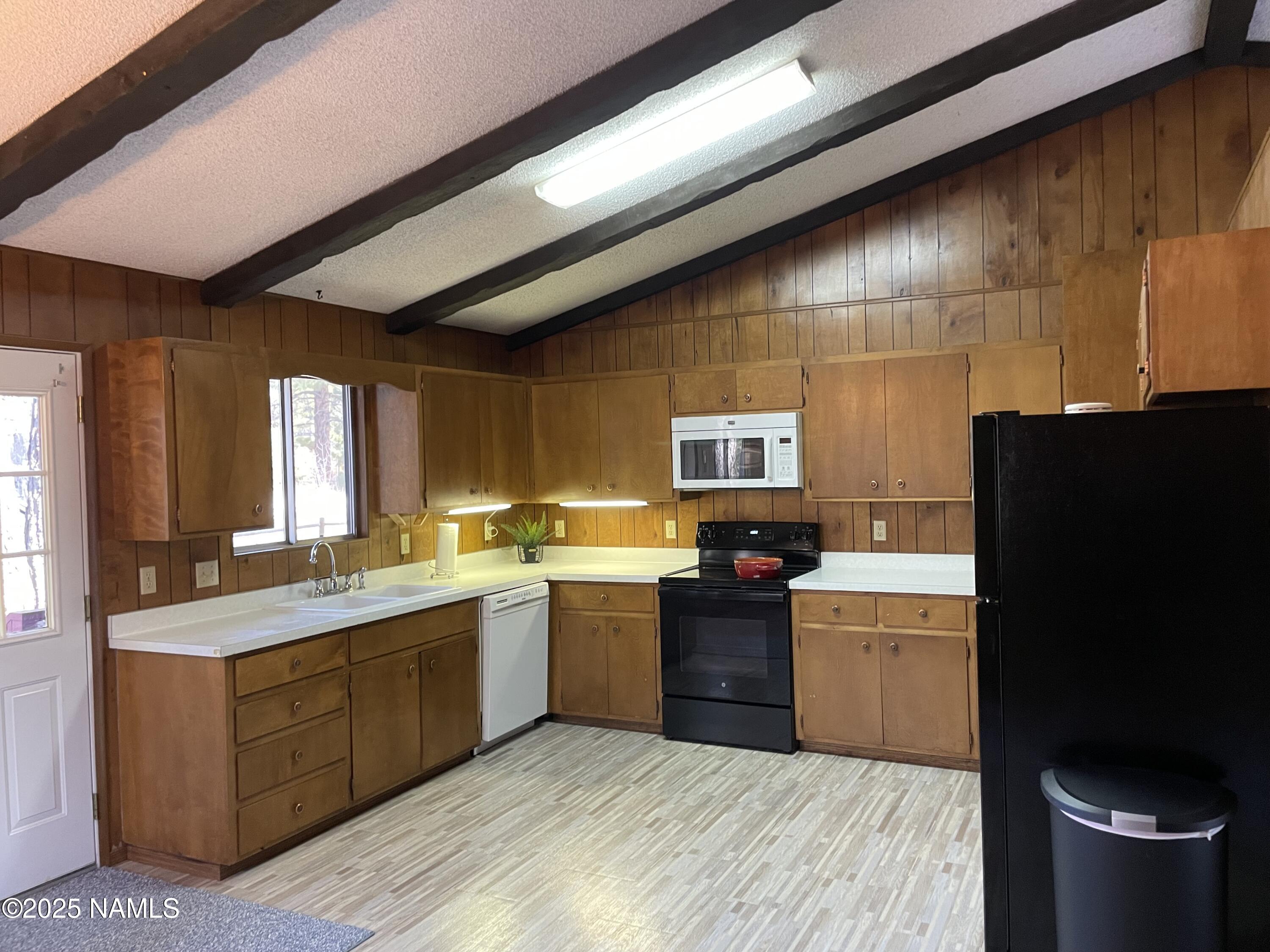 2411 Black Falls Trail