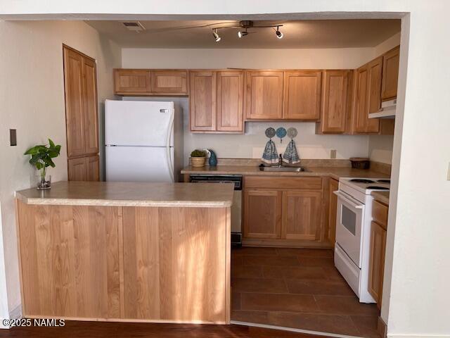 1200 S Riordan Ranch Street, 73