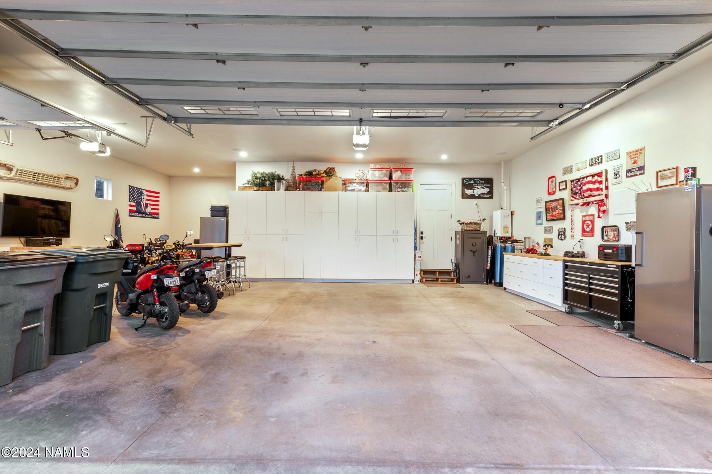 2626 Ridgewood Way