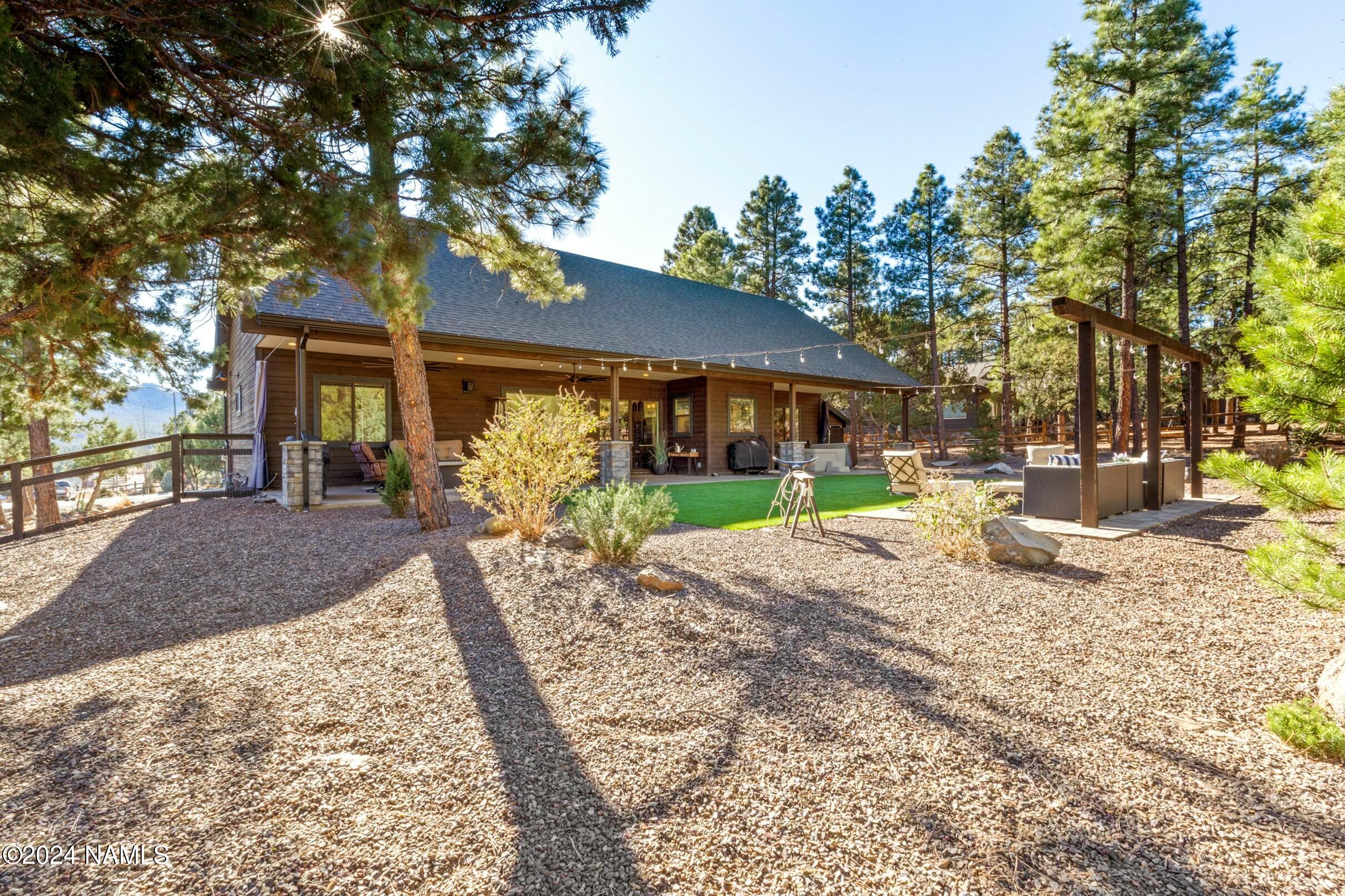 2626 Ridgewood Way