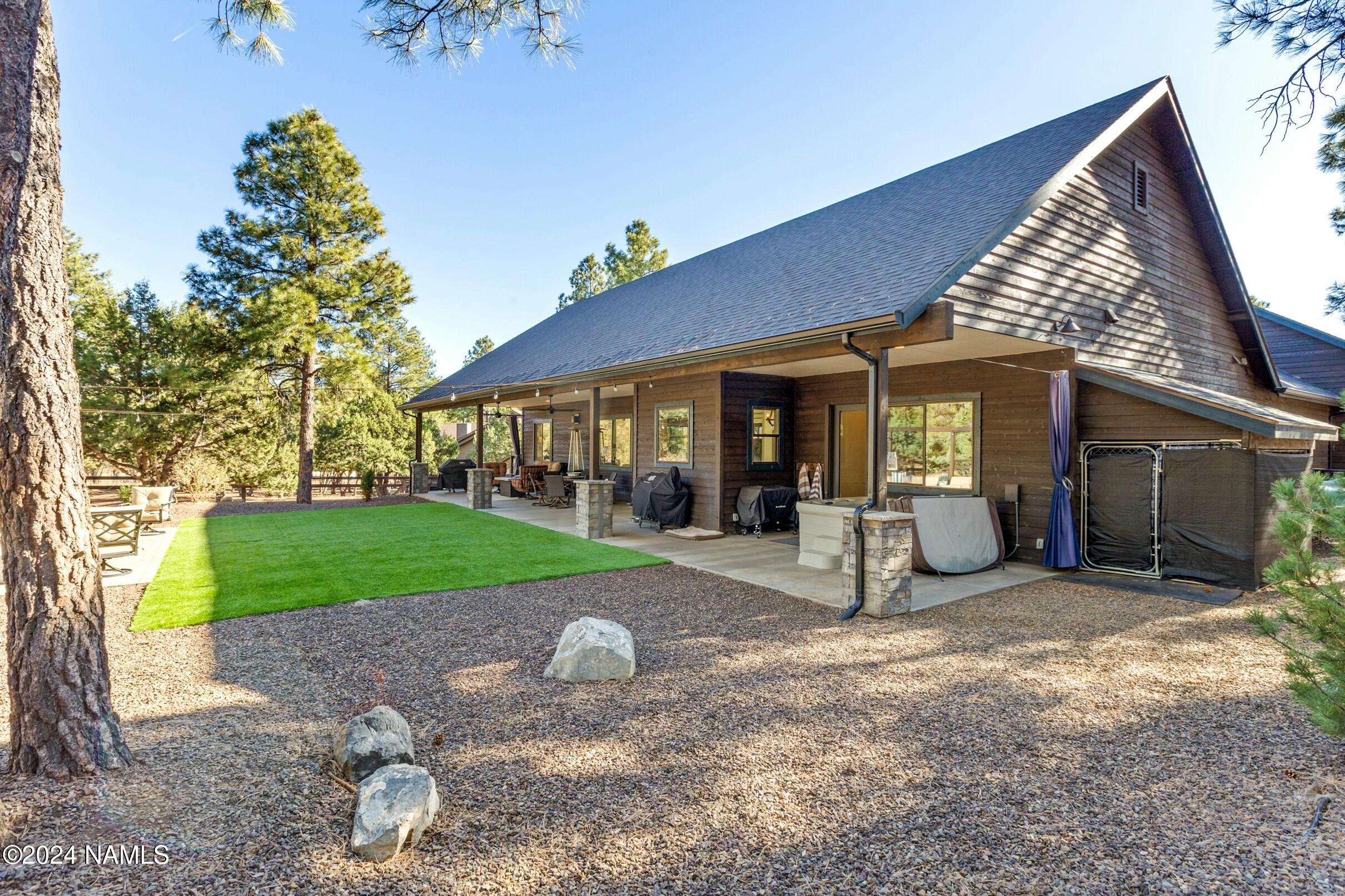 2626 Ridgewood Way