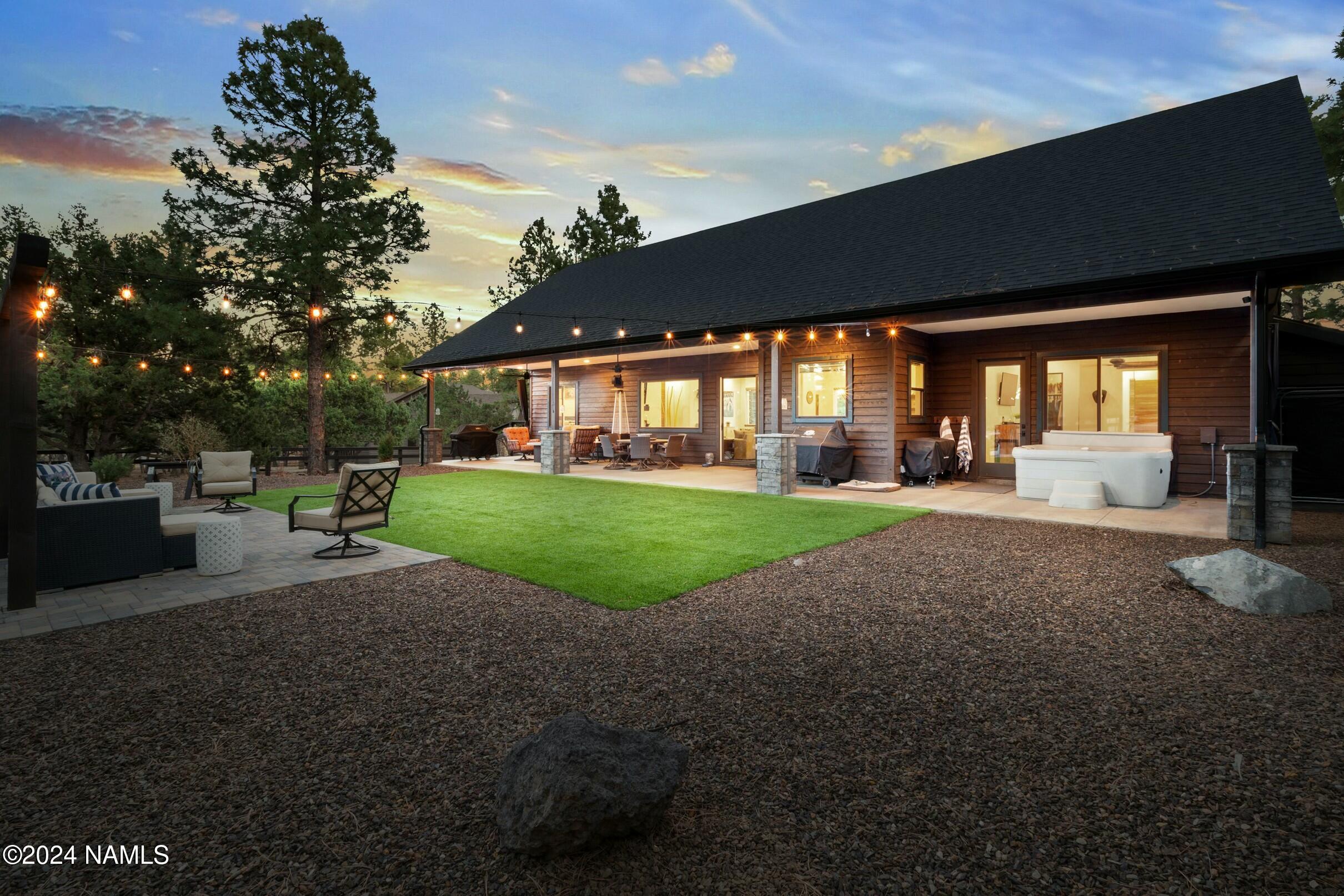 2626 Ridgewood Way