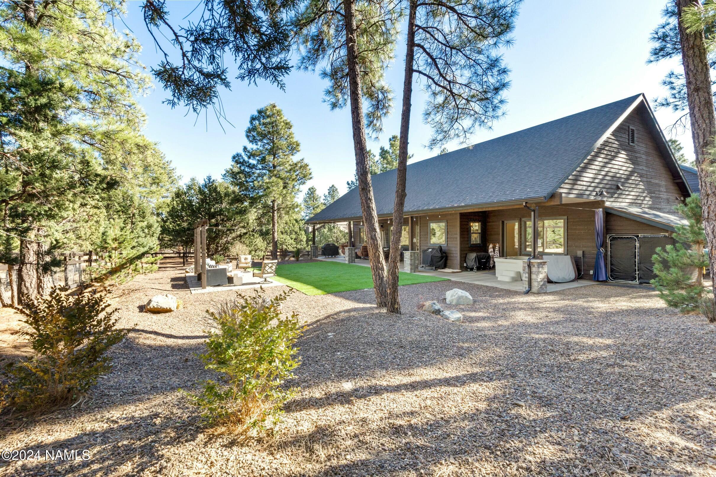 2626 Ridgewood Way