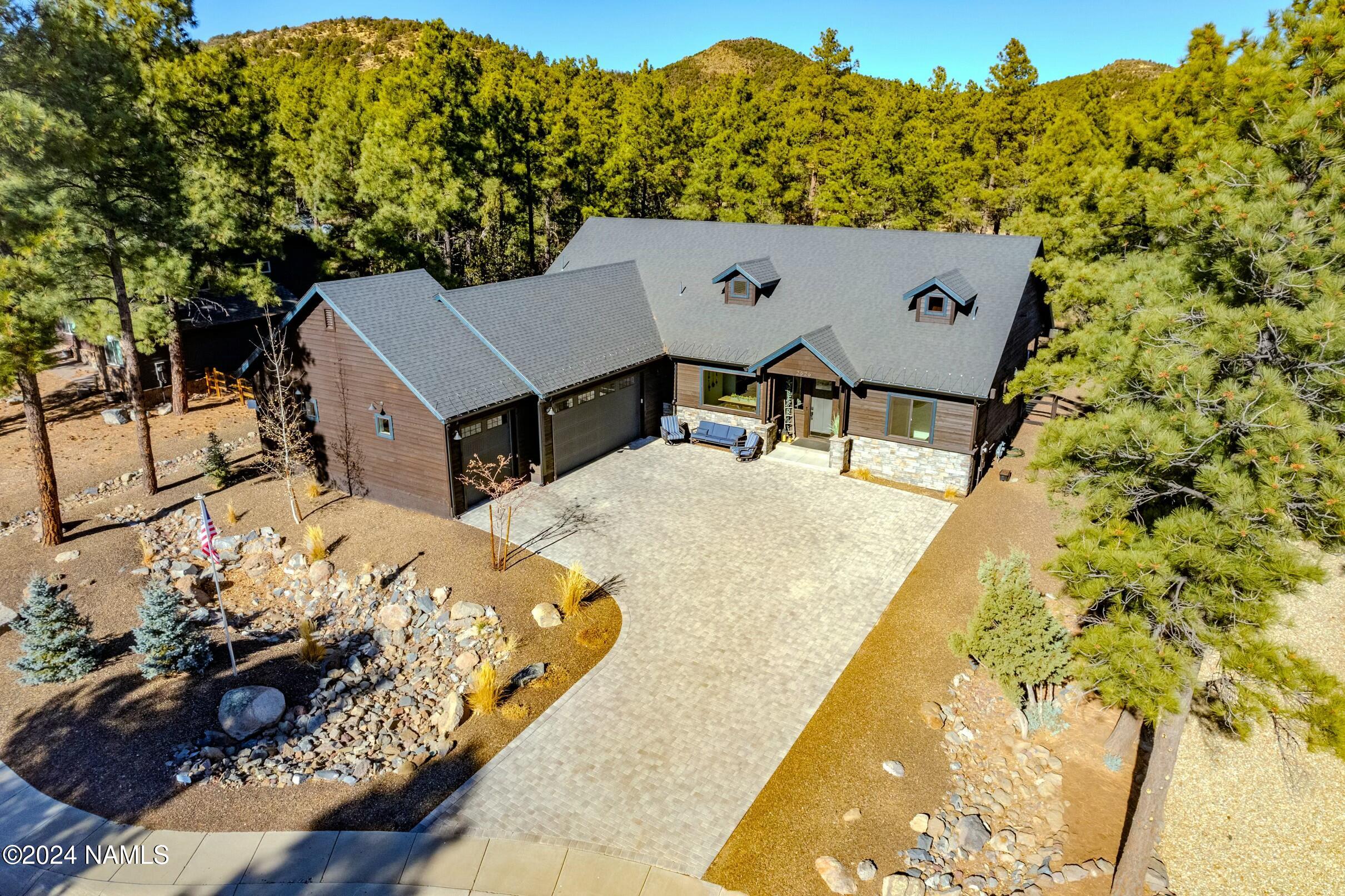 2626 Ridgewood Way