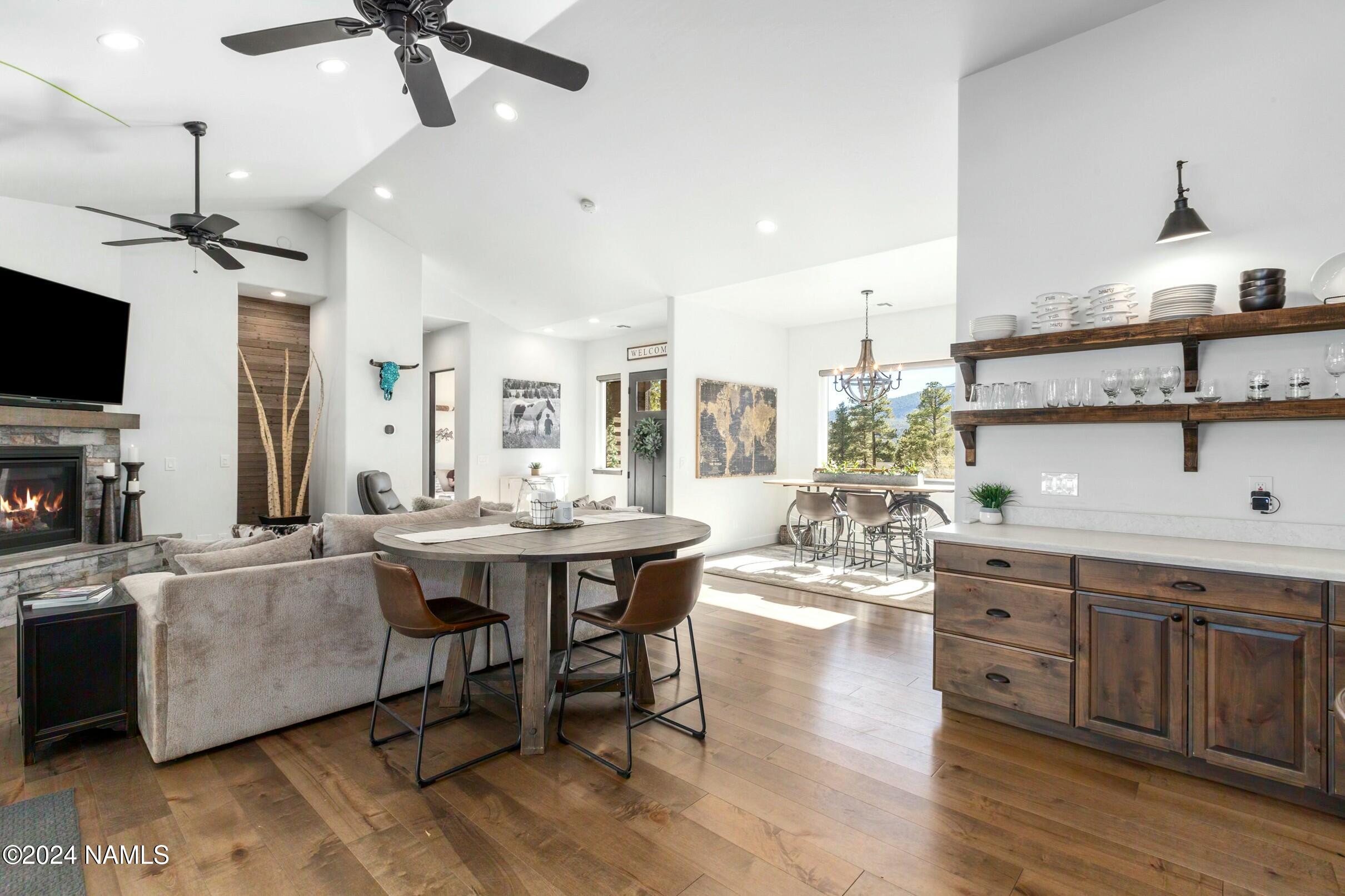 2626 Ridgewood Way