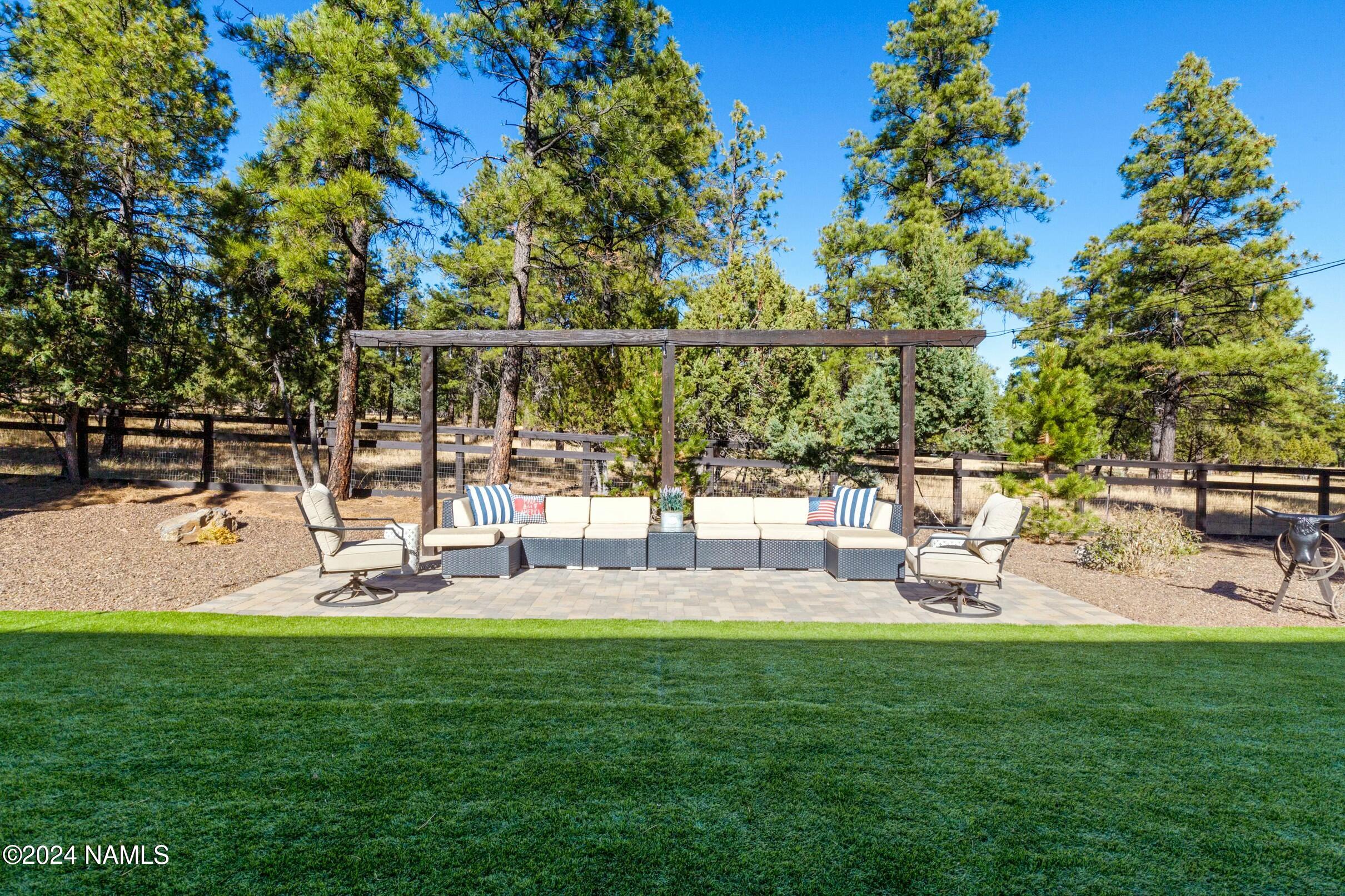 2626 Ridgewood Way