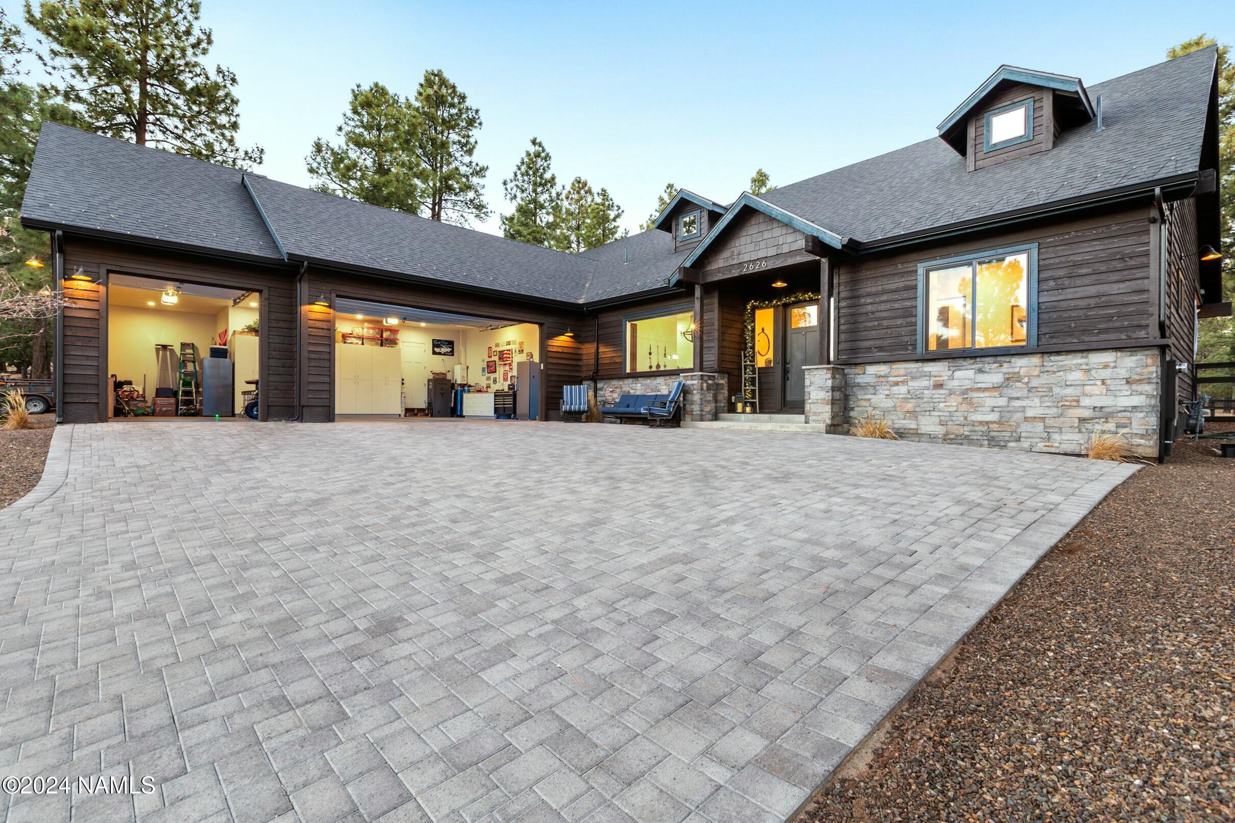 2626 Ridgewood Way