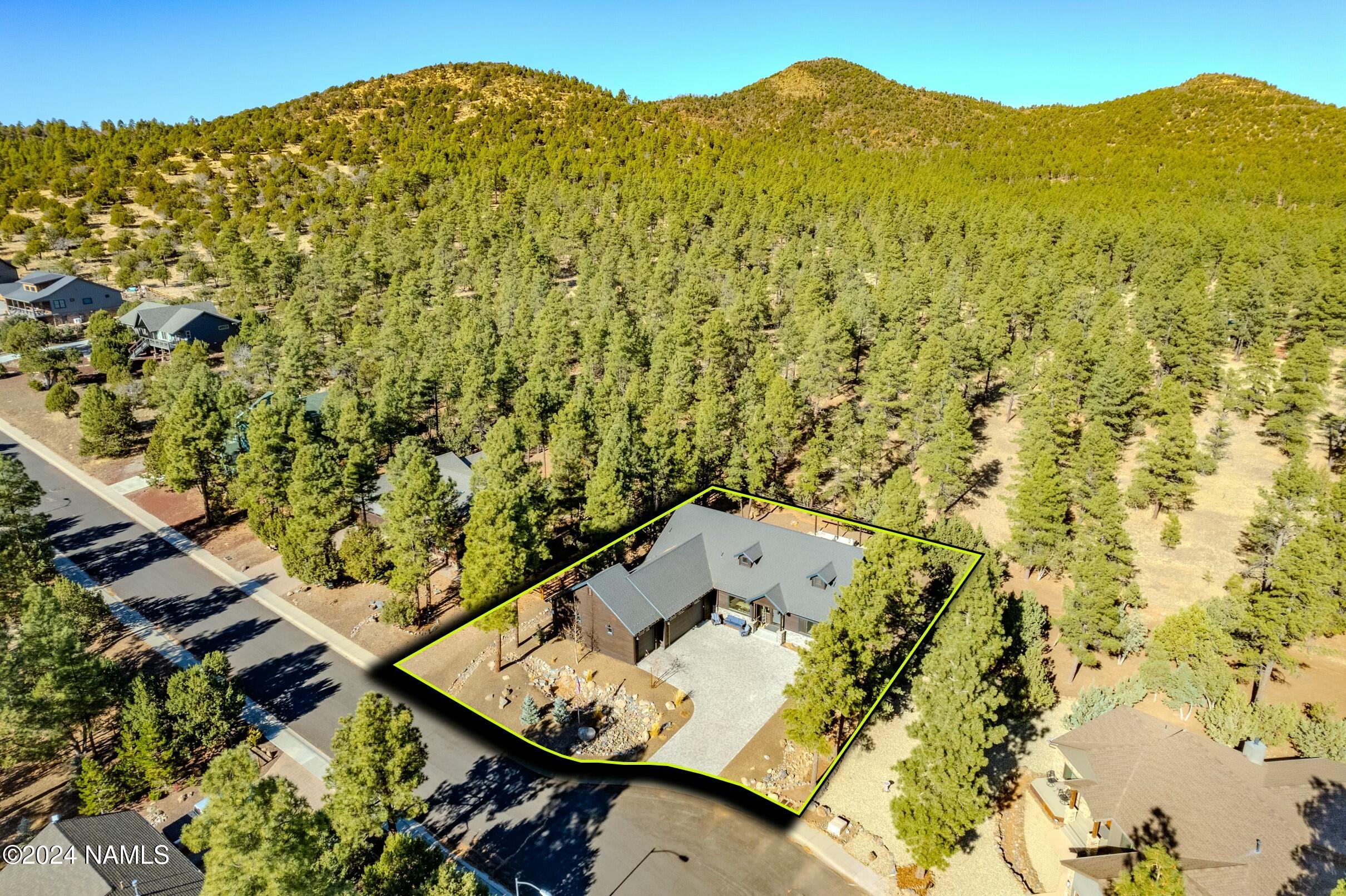 2626 Ridgewood Way