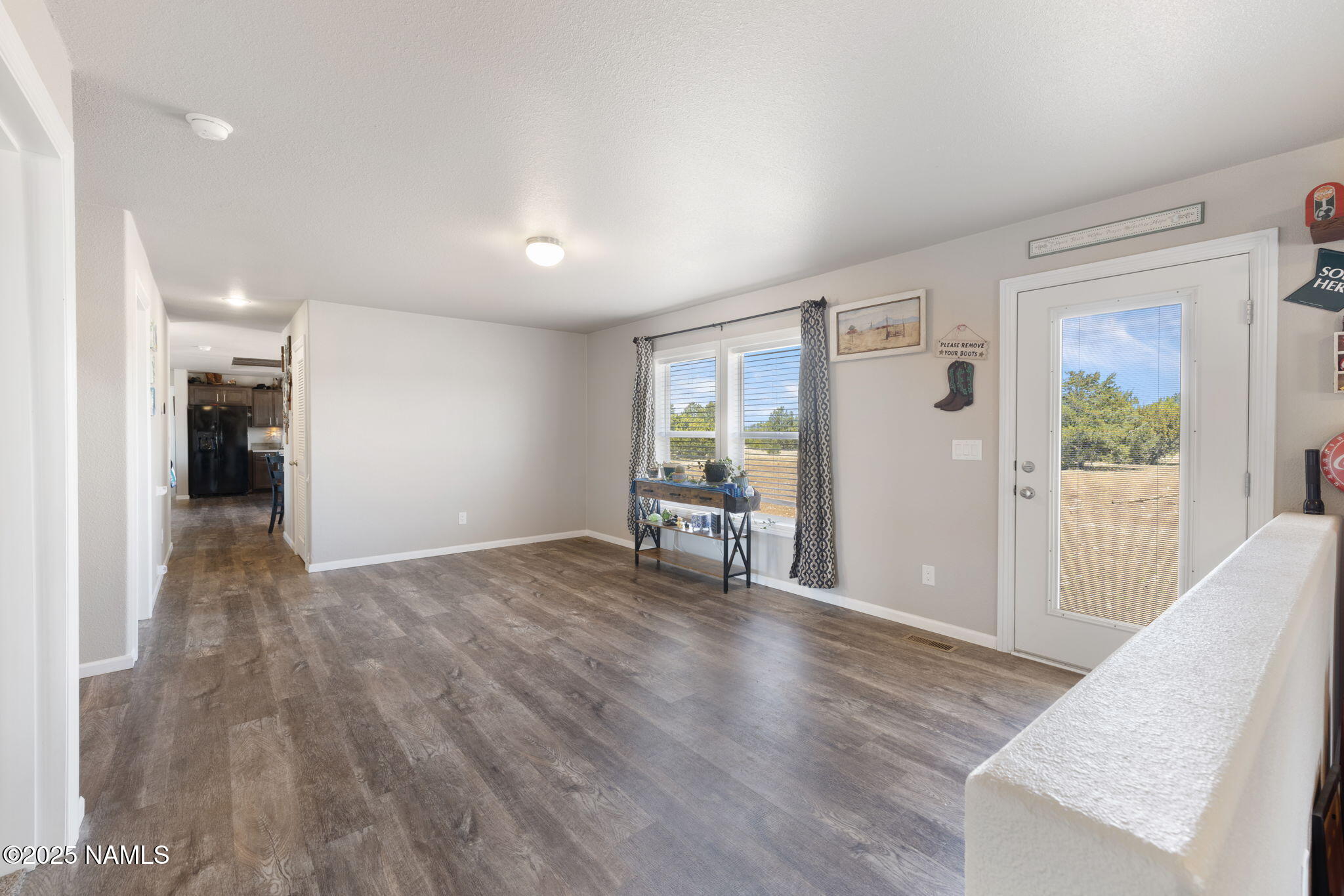 6448 N Cliff Rose