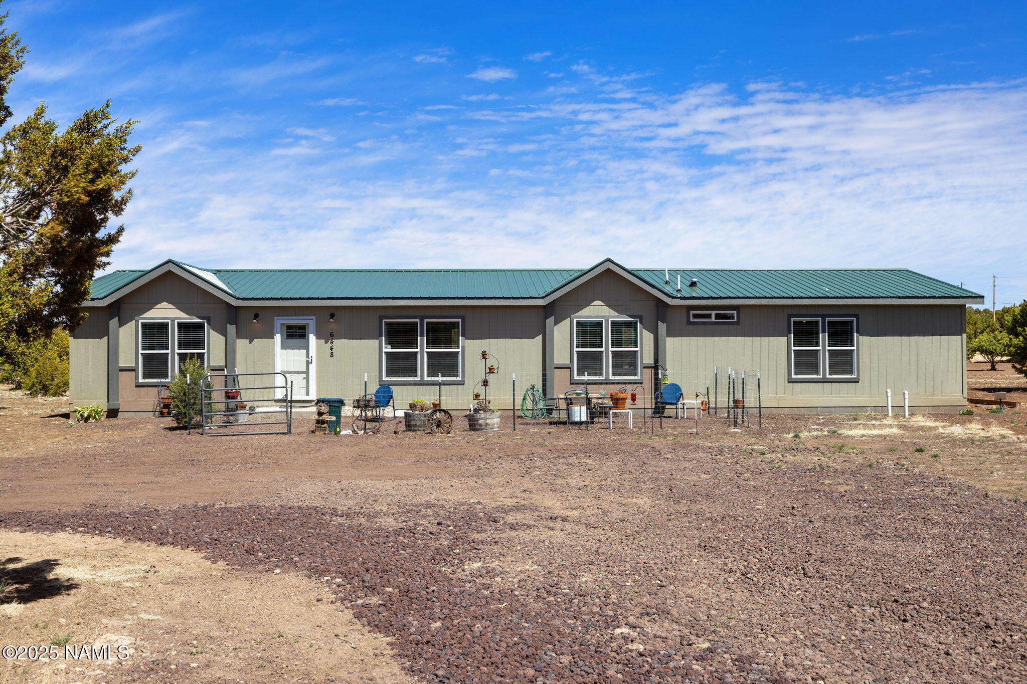6448 N Cliff Rose