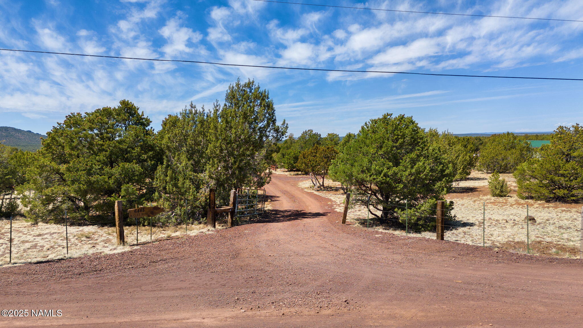 6448 N Cliff Rose