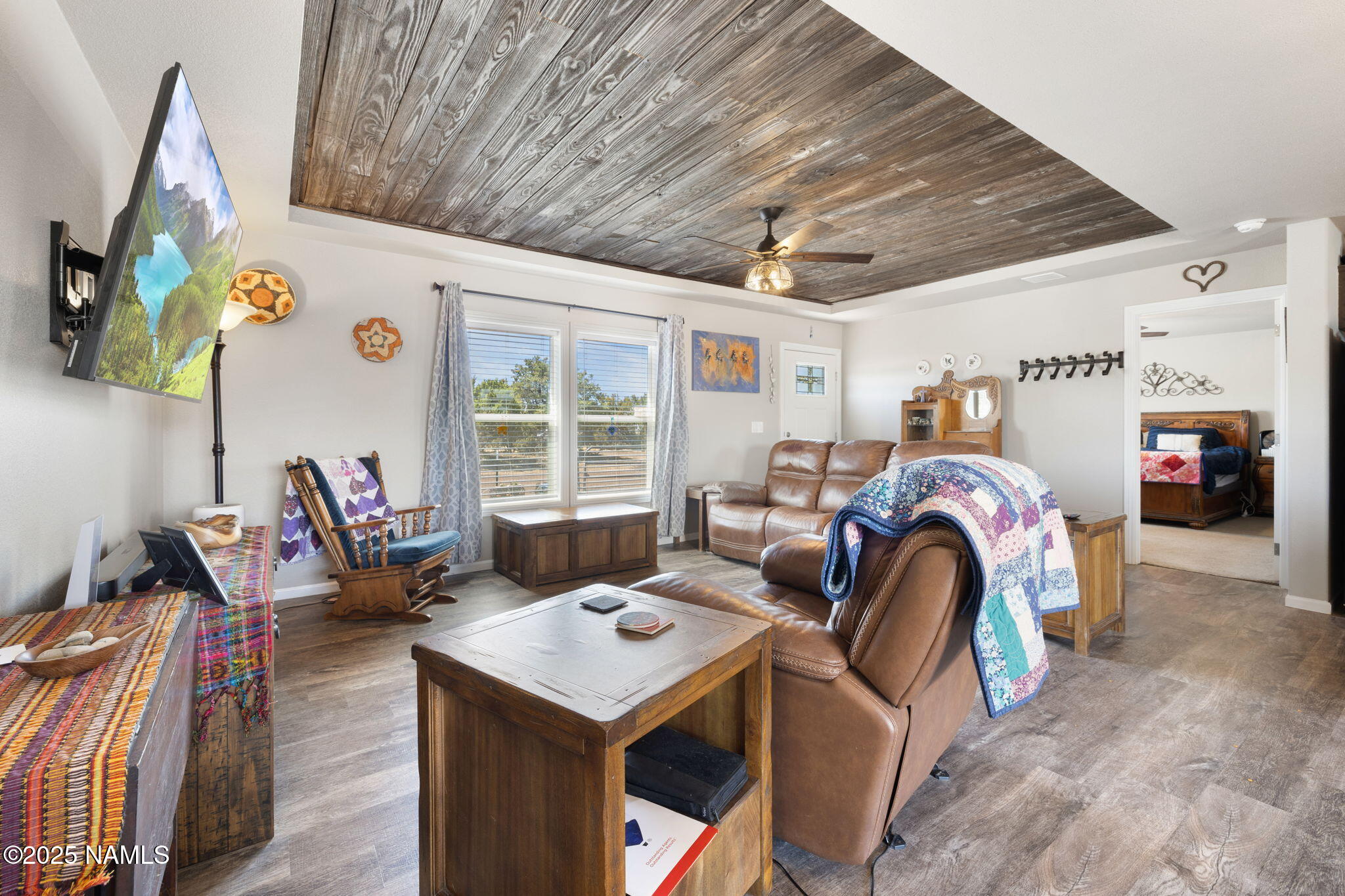 6448 N Cliff Rose