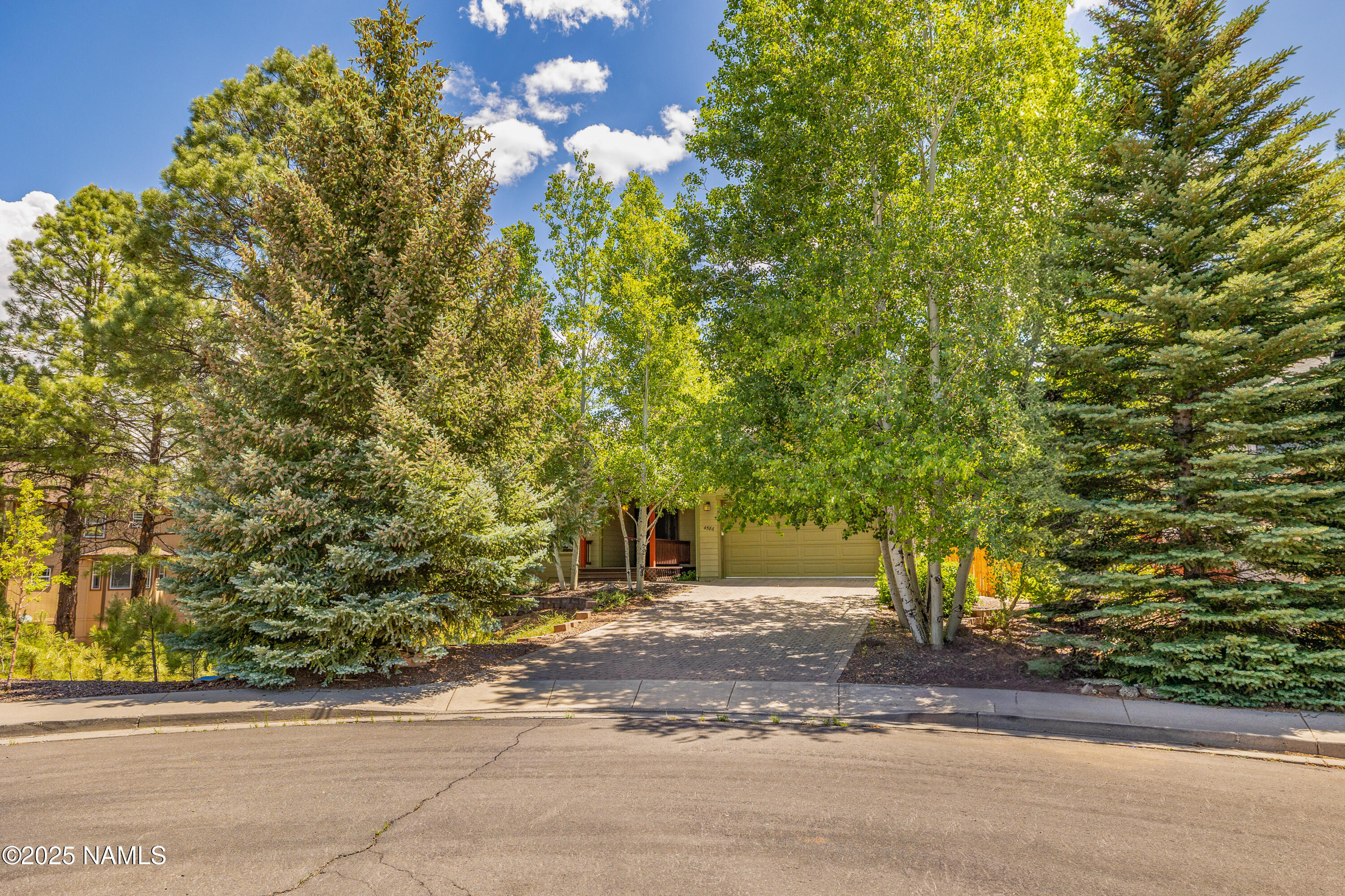 4586 S Bedrock Trail