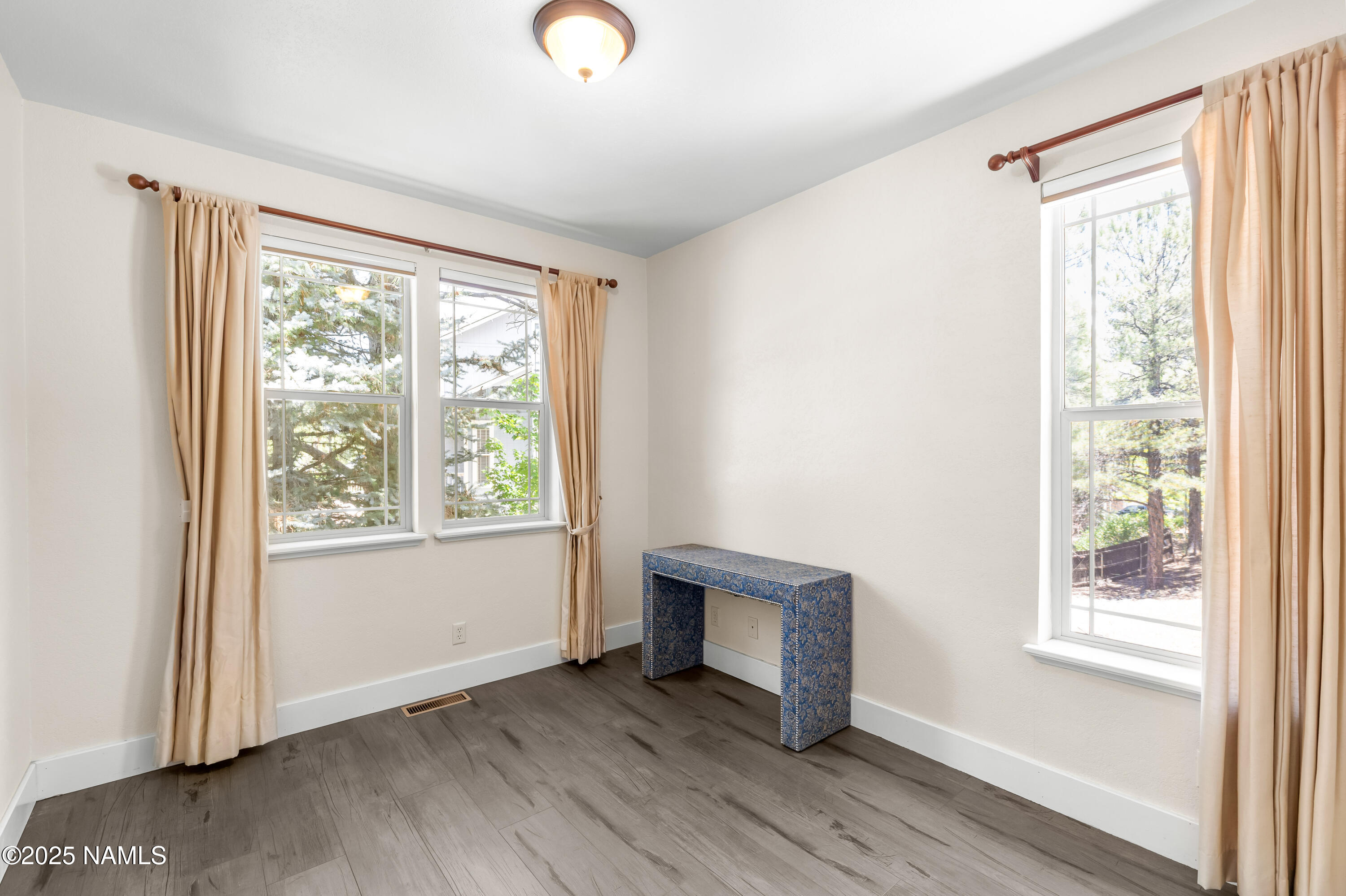 4586 S Bedrock Trail