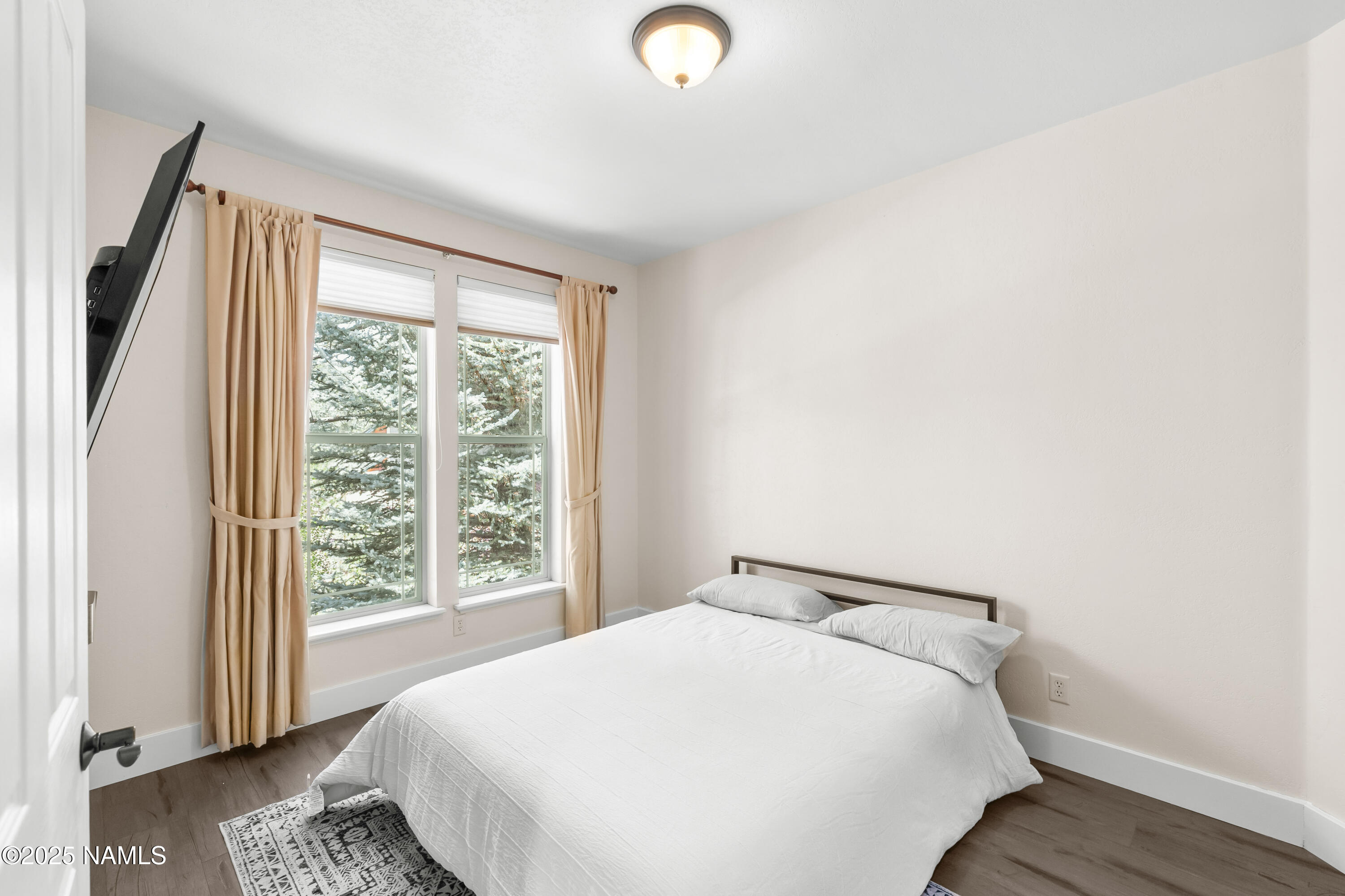 4586 S Bedrock Trail