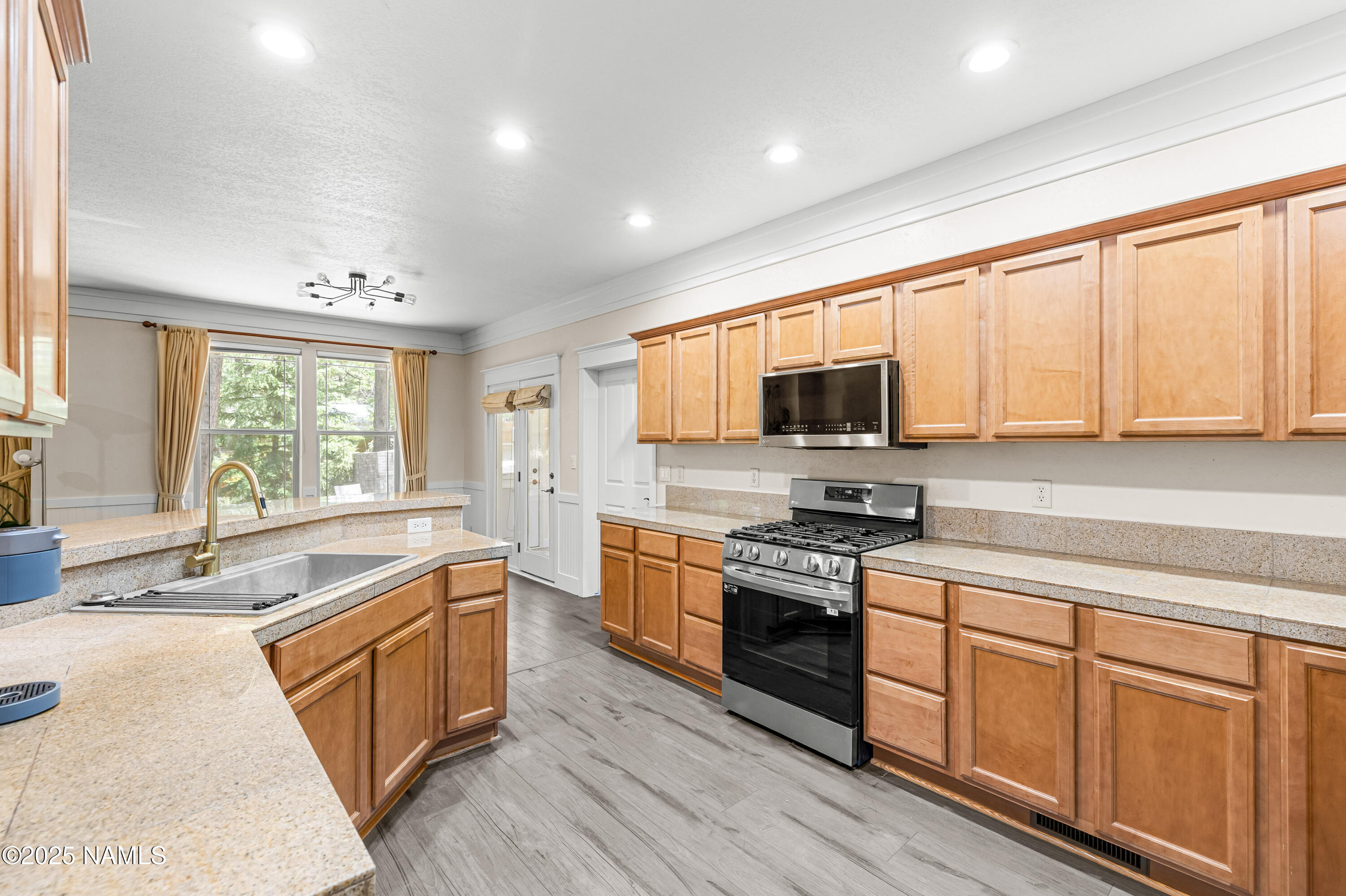 4586 S Bedrock Trail
