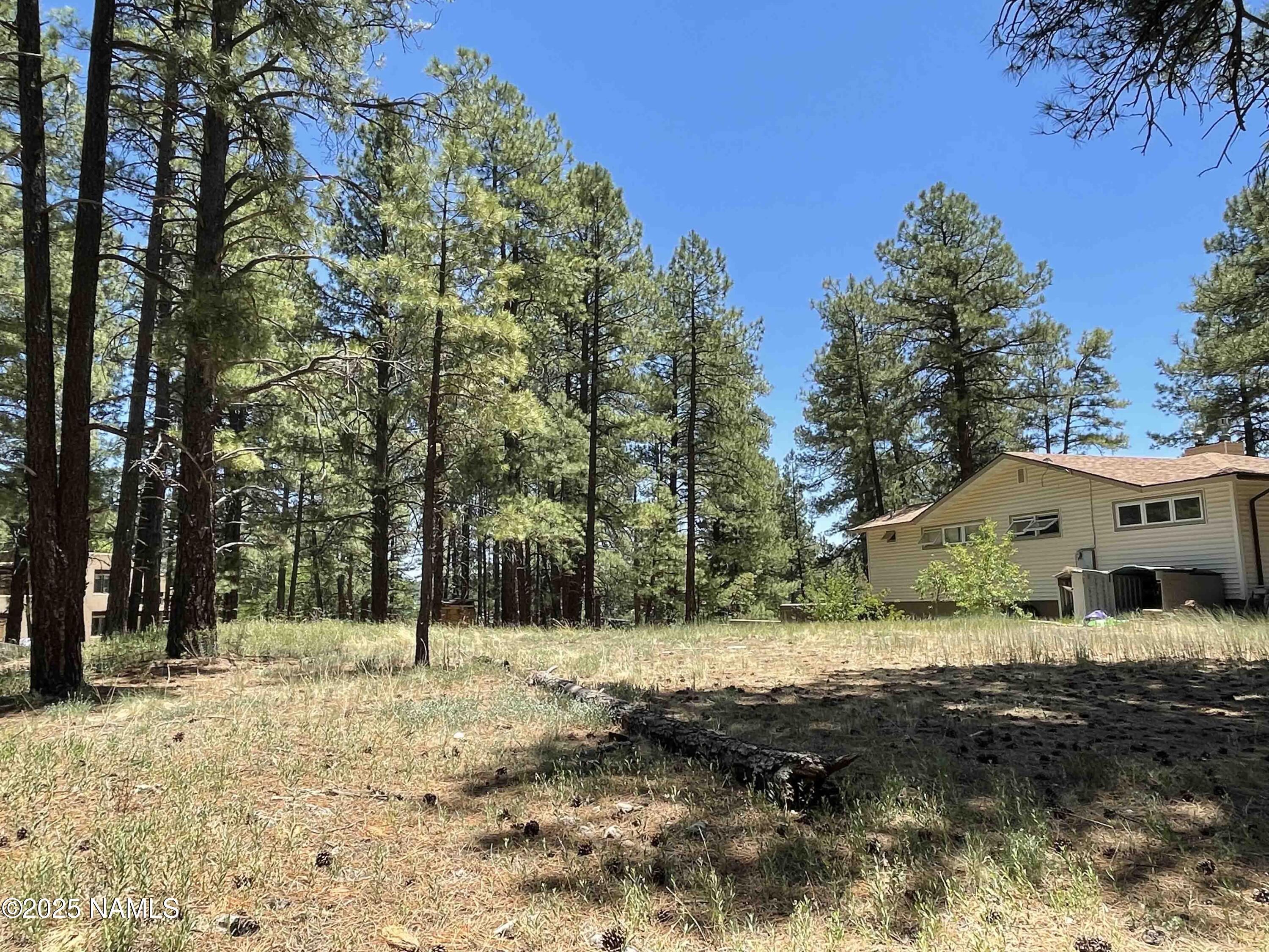 837 W Coy Drive
