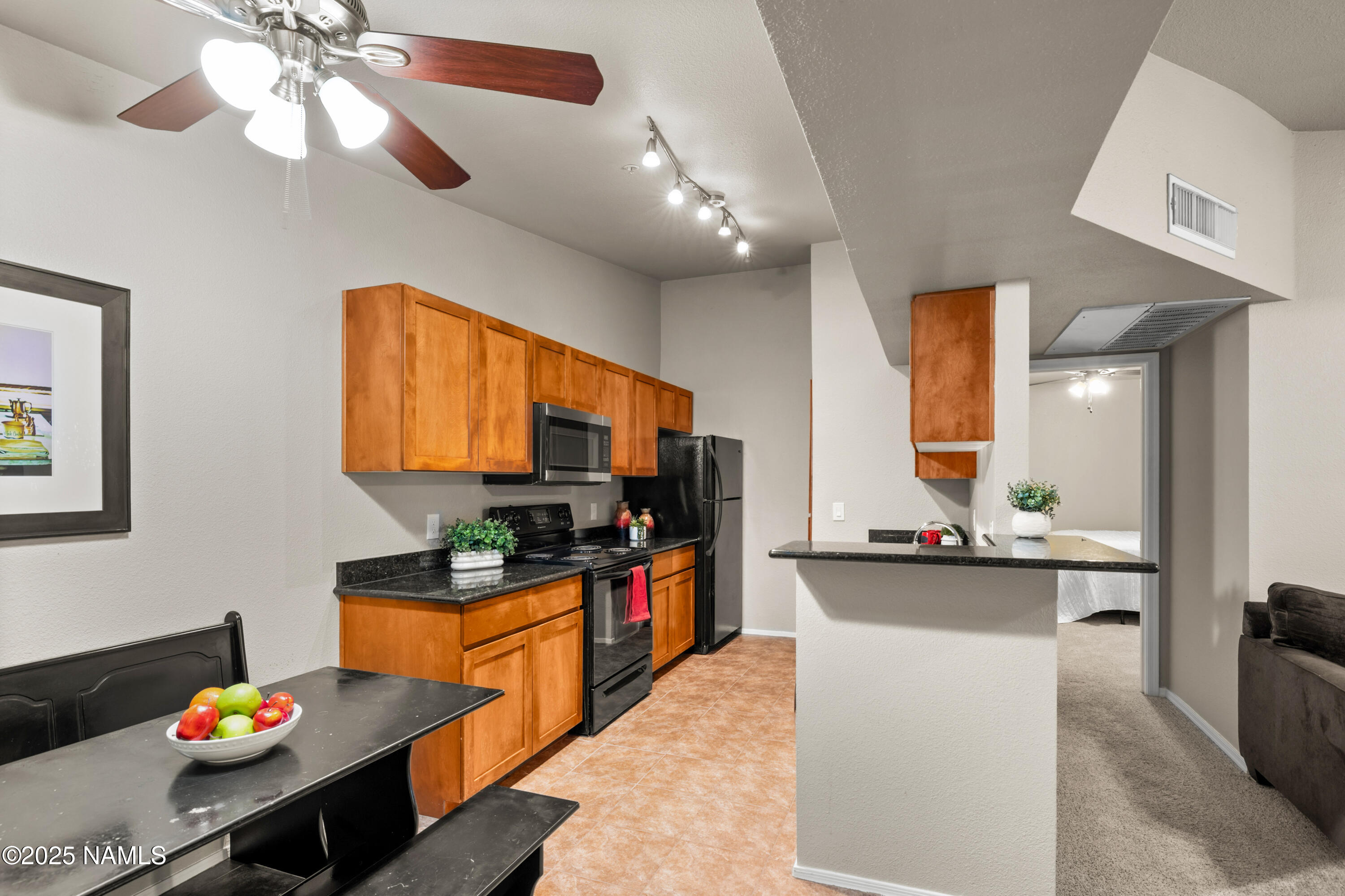 1385 W University Ave Avenue, 11-288