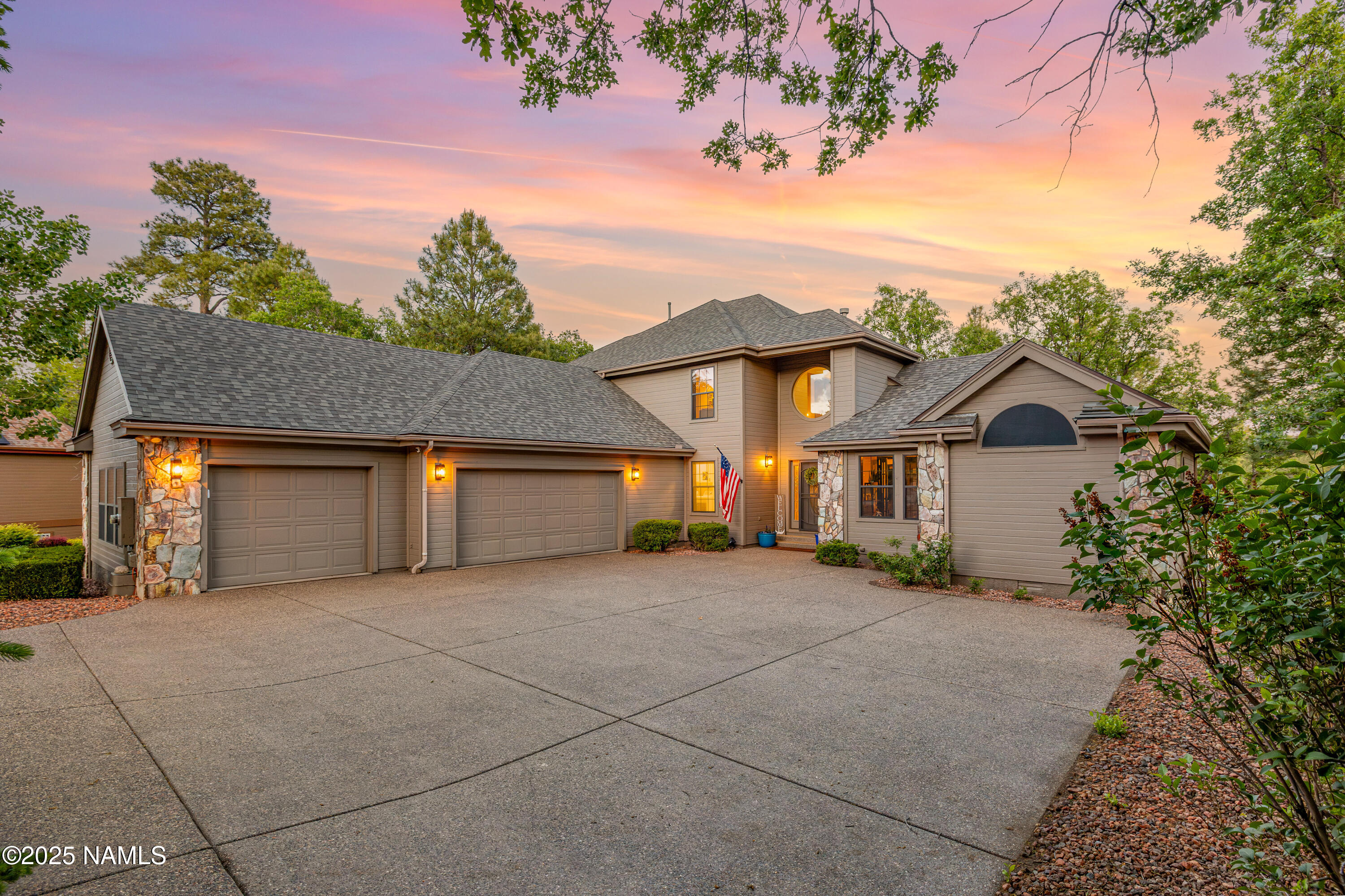 706 N Hulet Lane