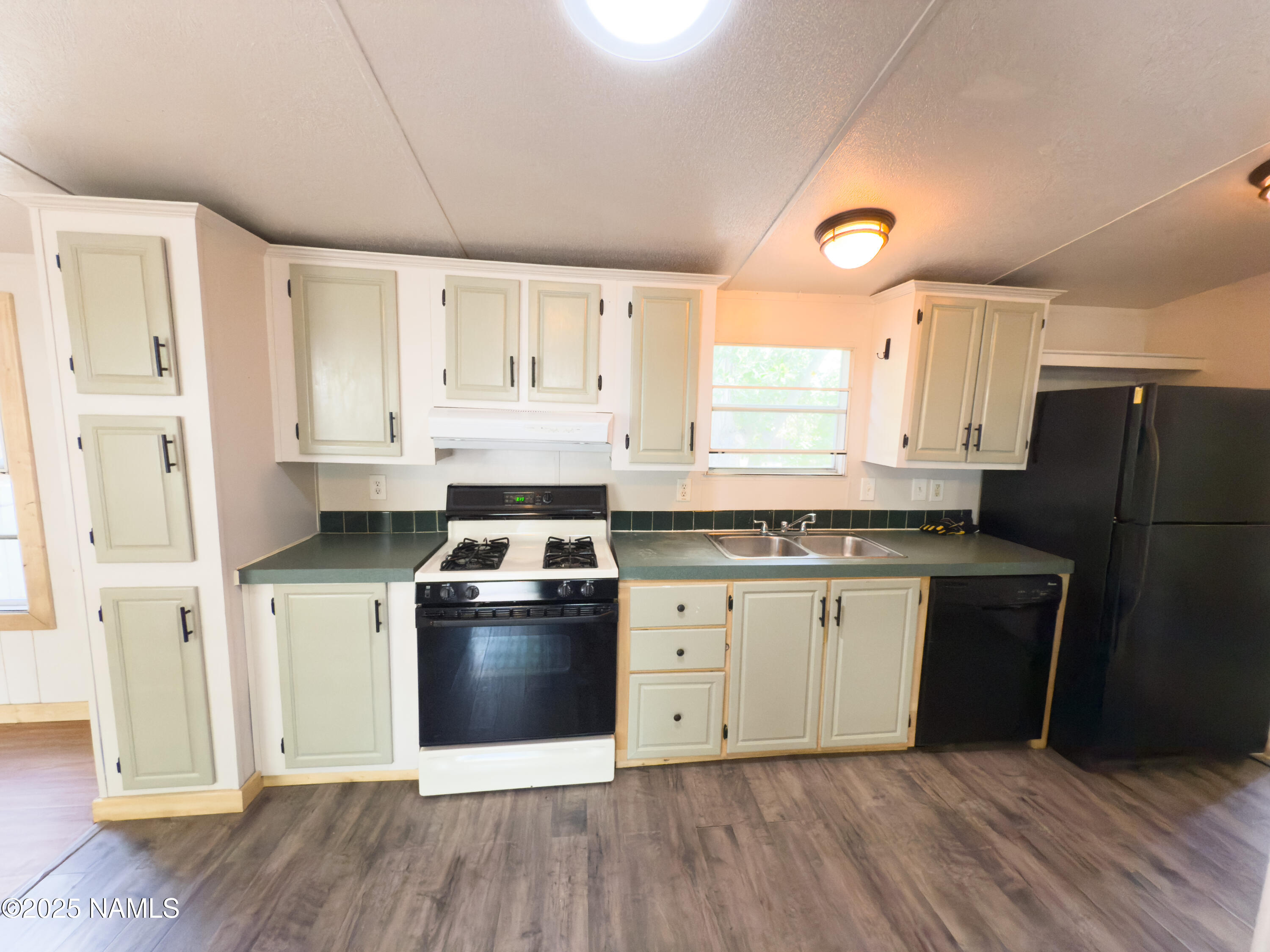 1450 W Kaibab Lane 11