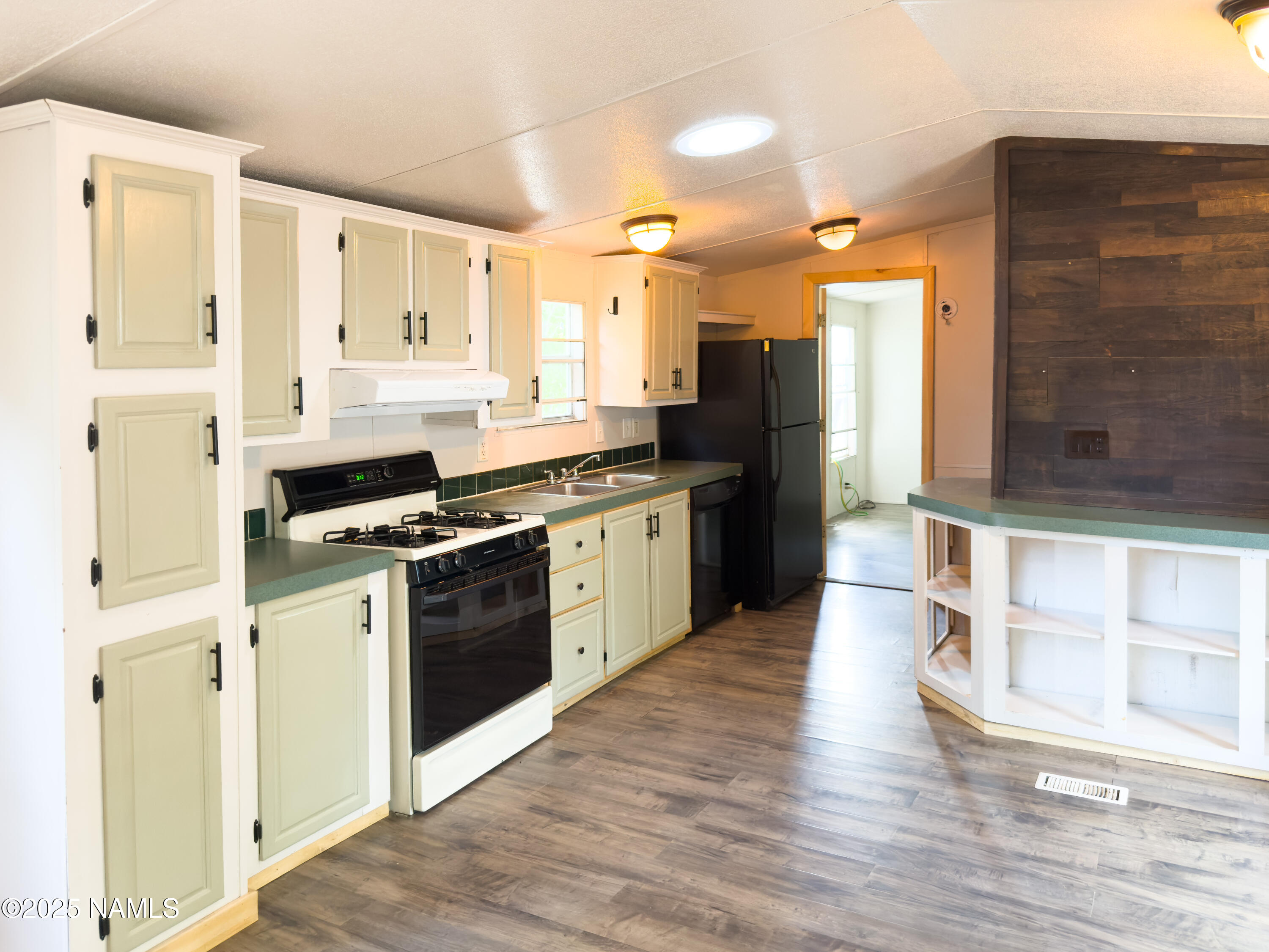 1450 W Kaibab Lane 11
