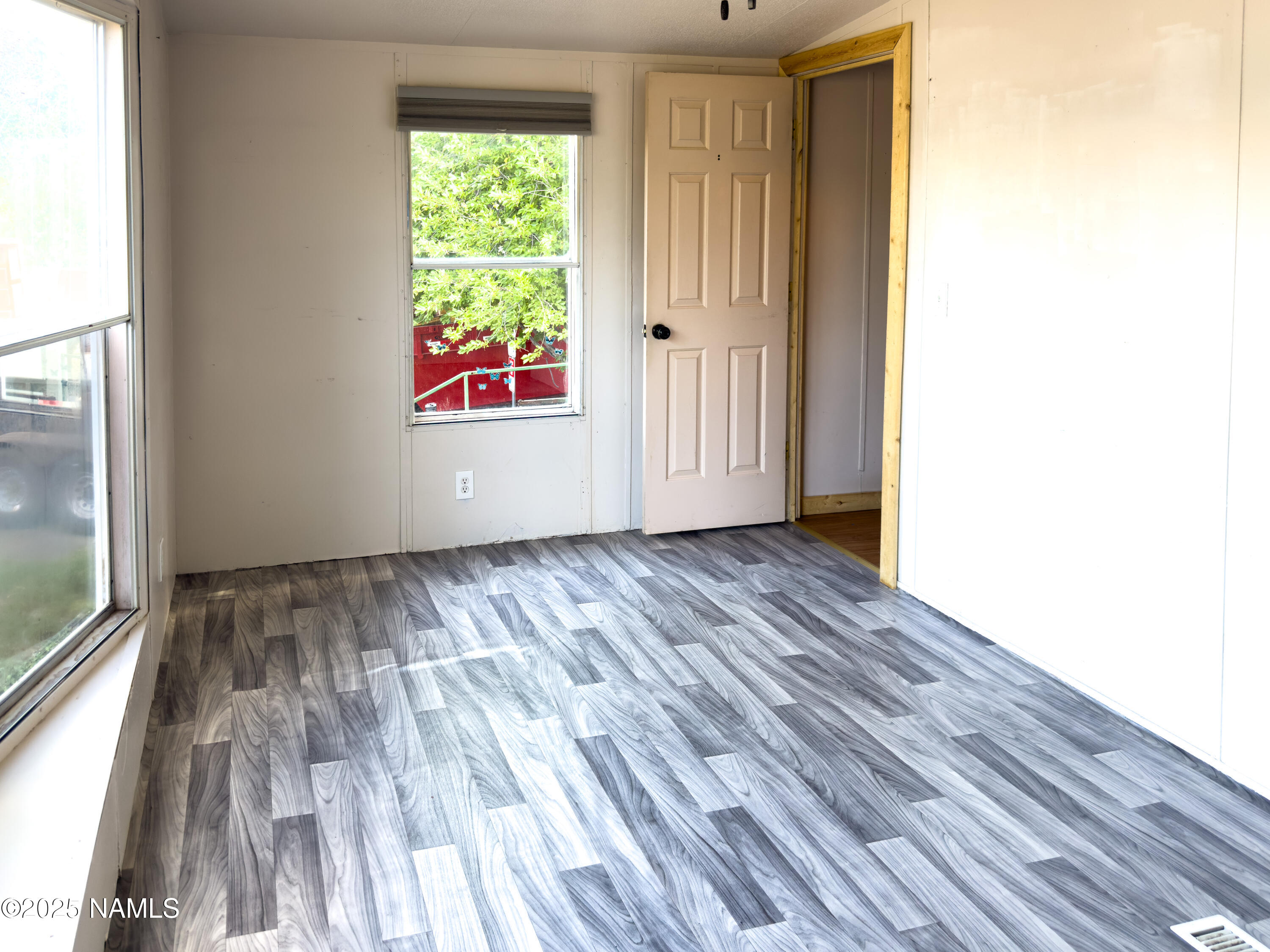1450 W Kaibab Lane 11