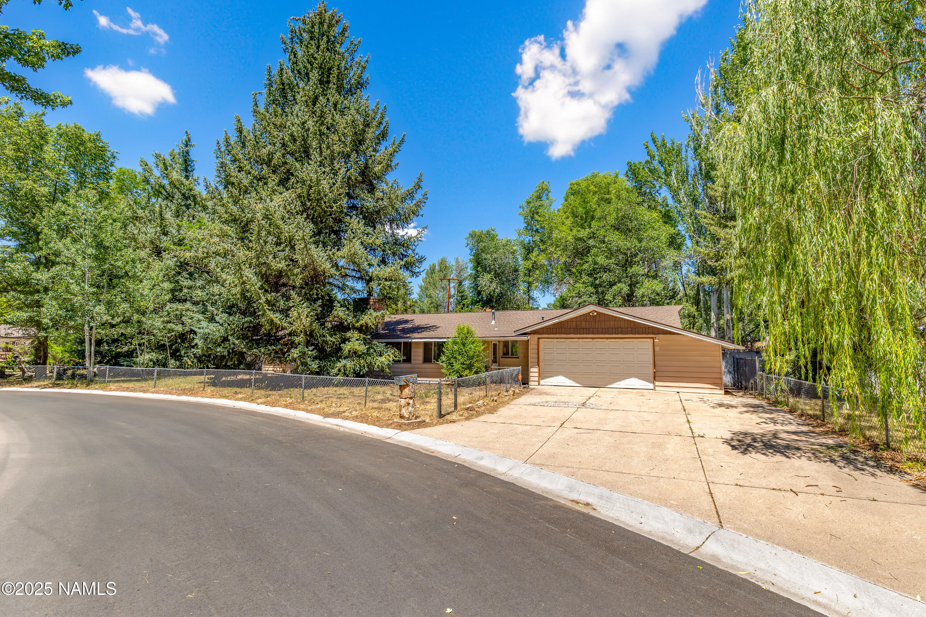 802 W Anderson Road