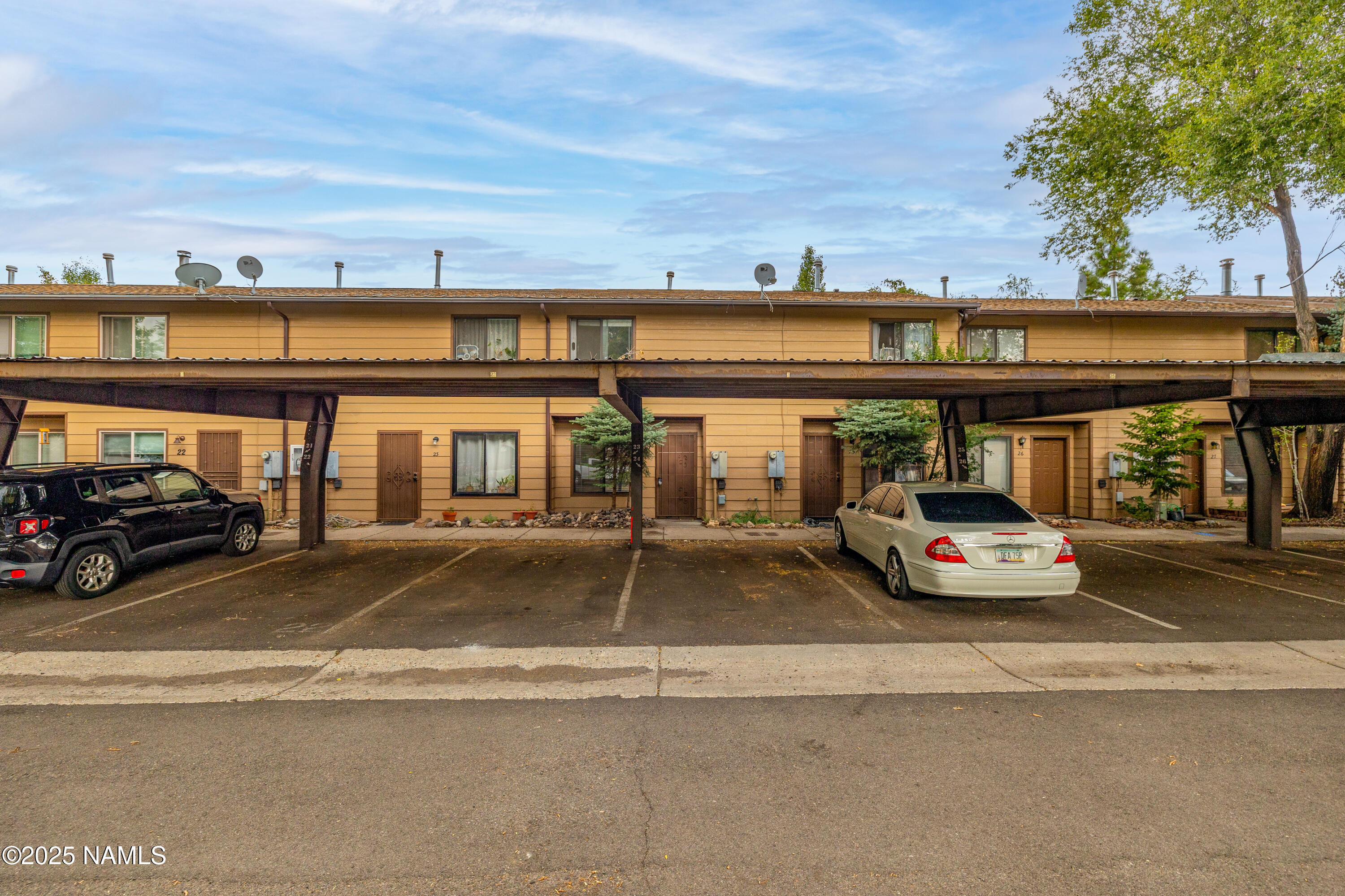 501 W Santa Fe Avenue, 24