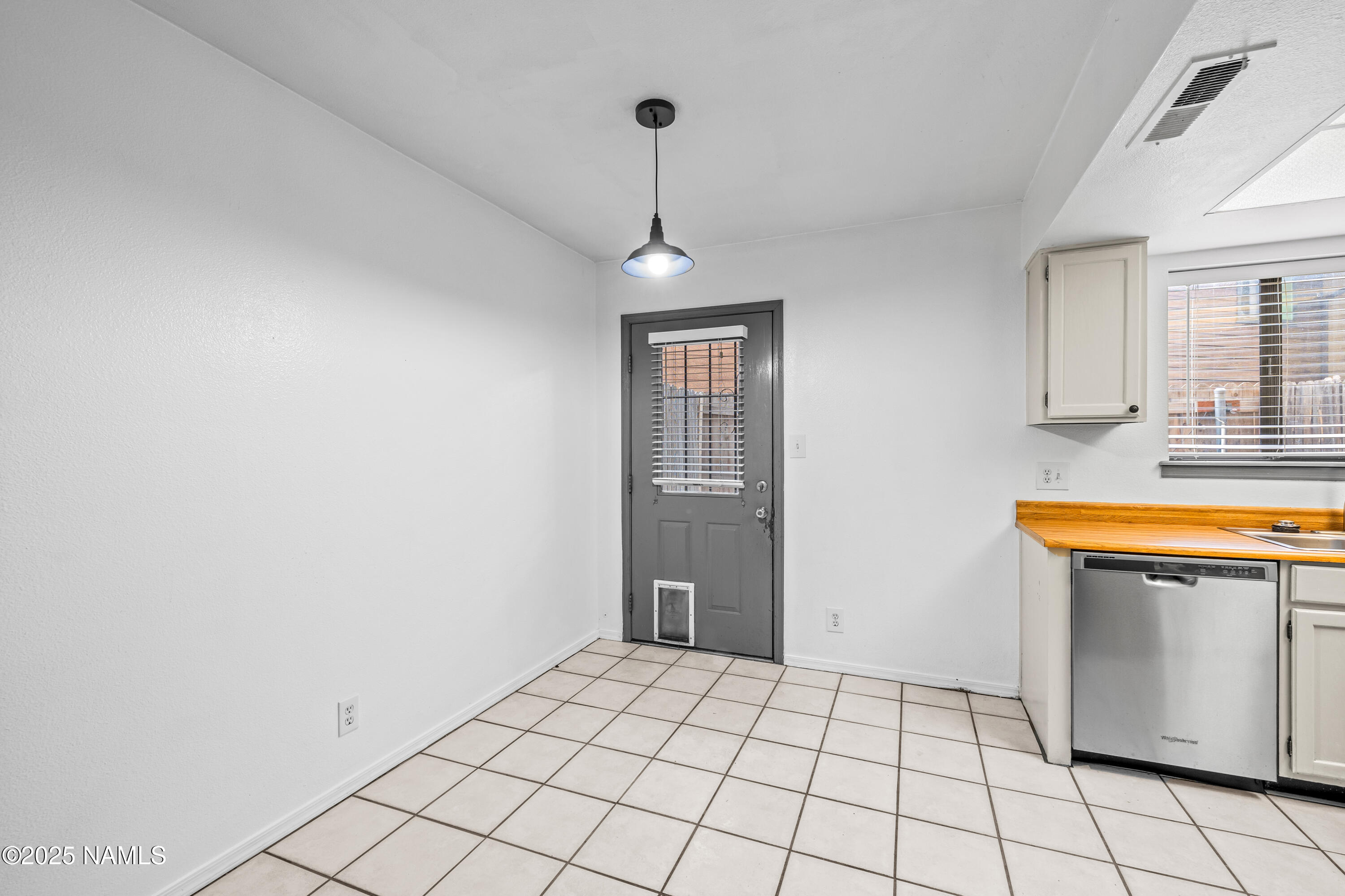 501 W Santa Fe Avenue, 24