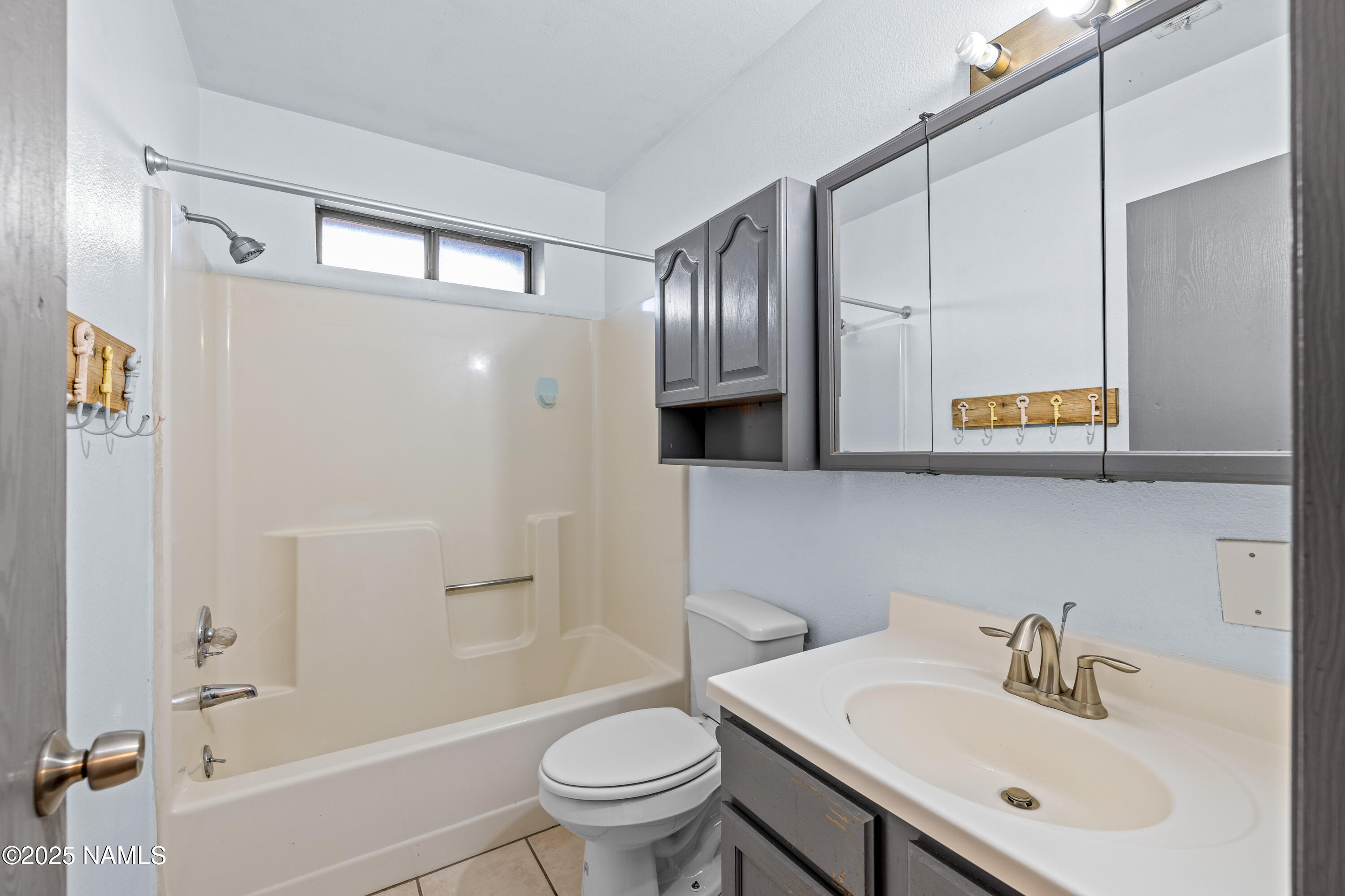 501 W Santa Fe Avenue, 24