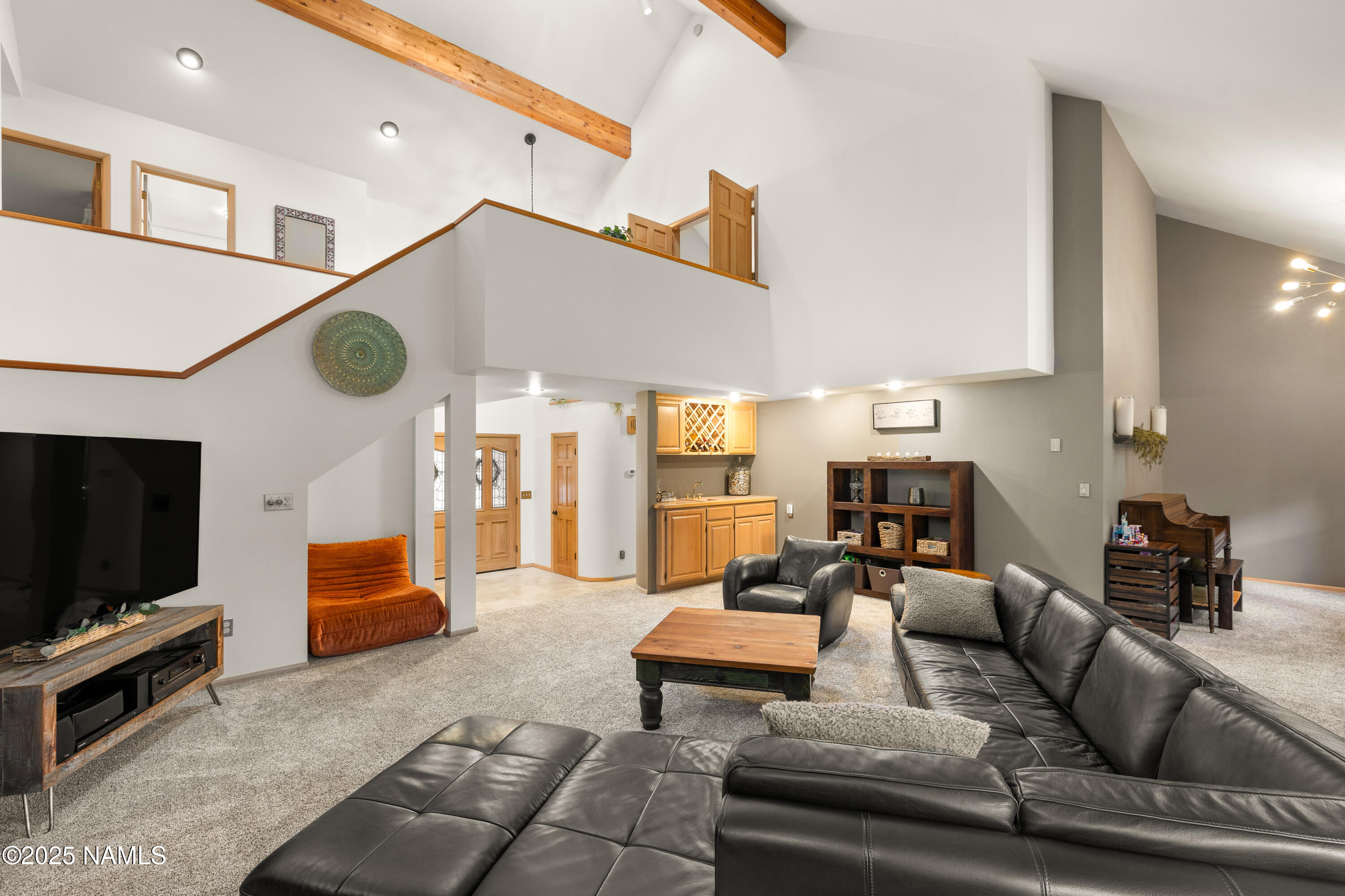 3831 Woodridge Way