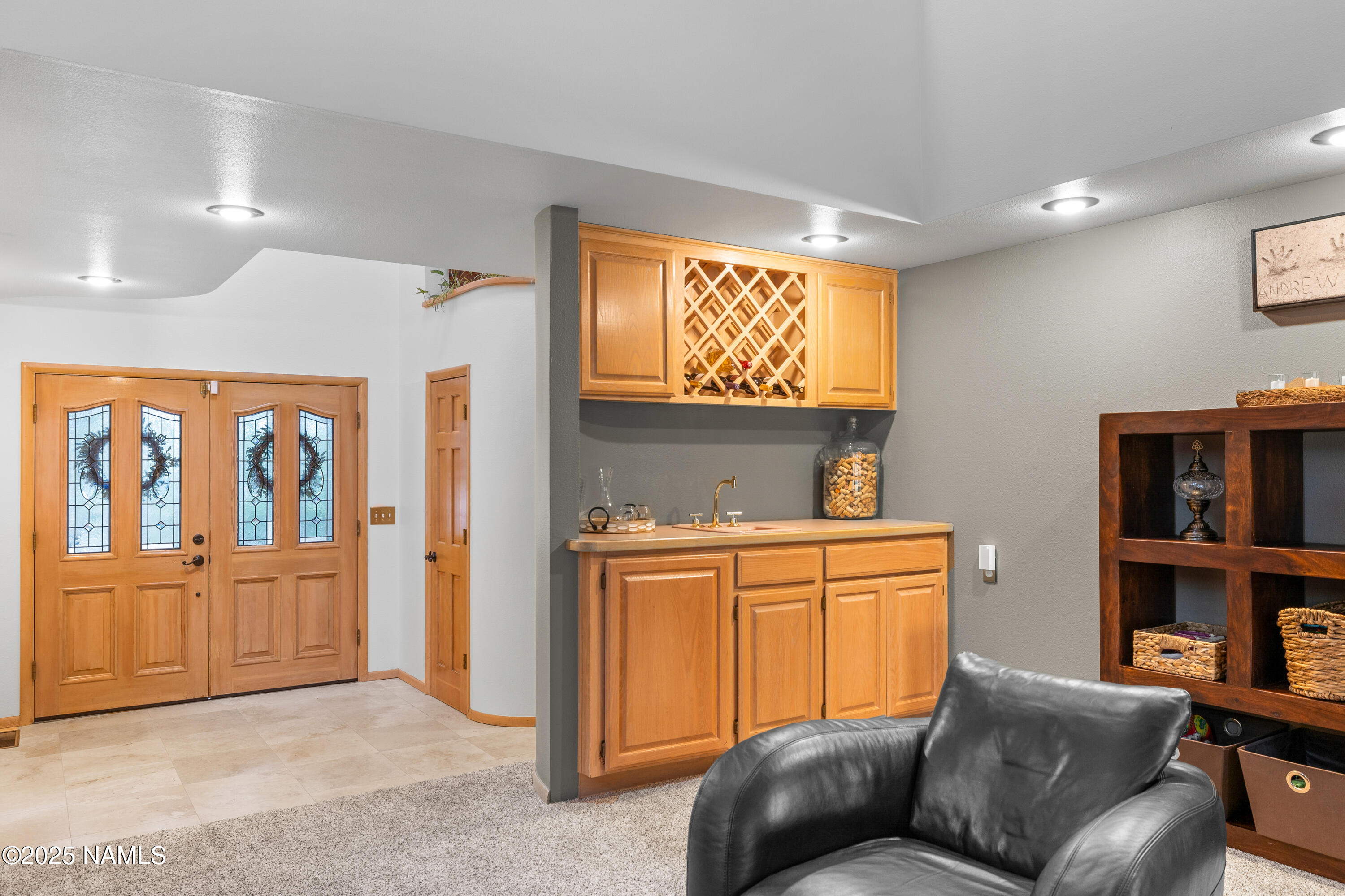 3831 Woodridge Way