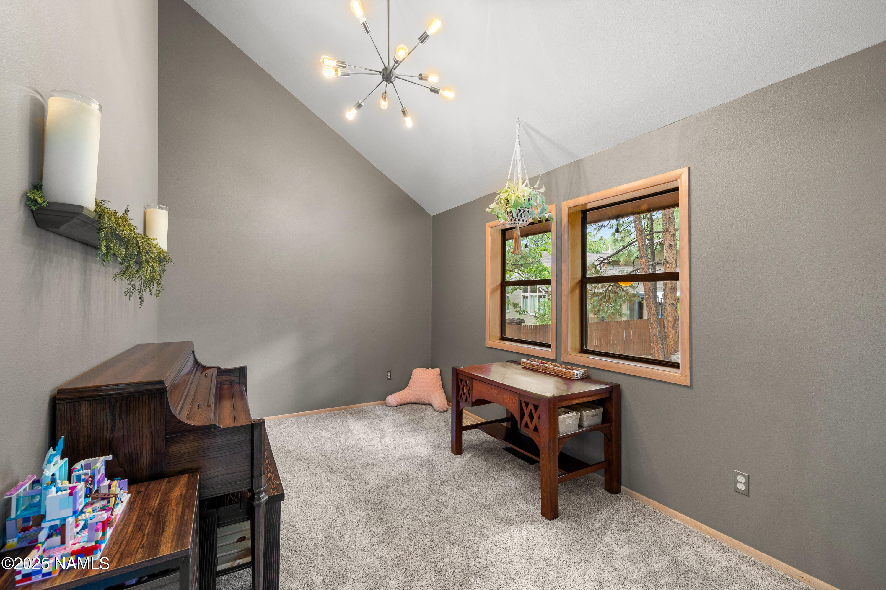 3831 Woodridge Way