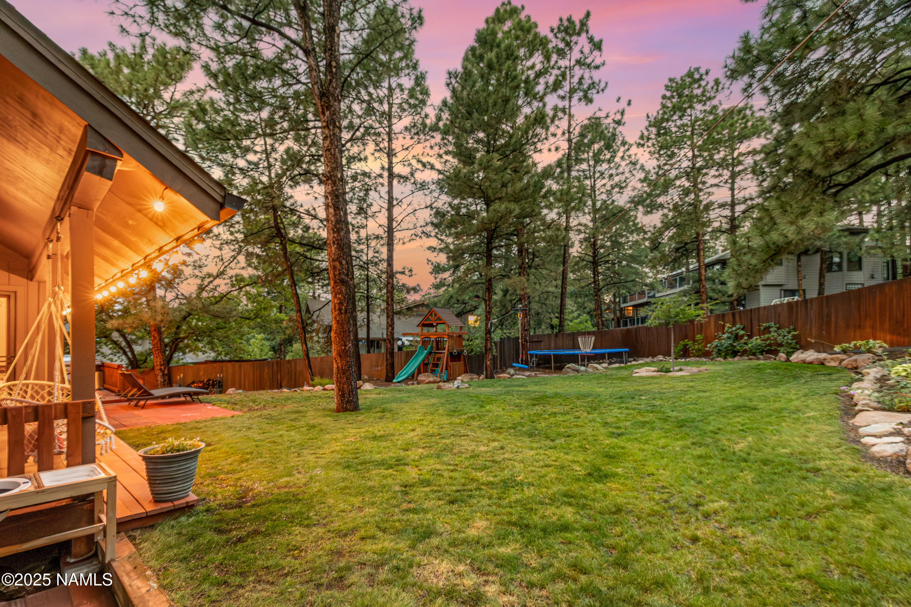 3831 Woodridge Way