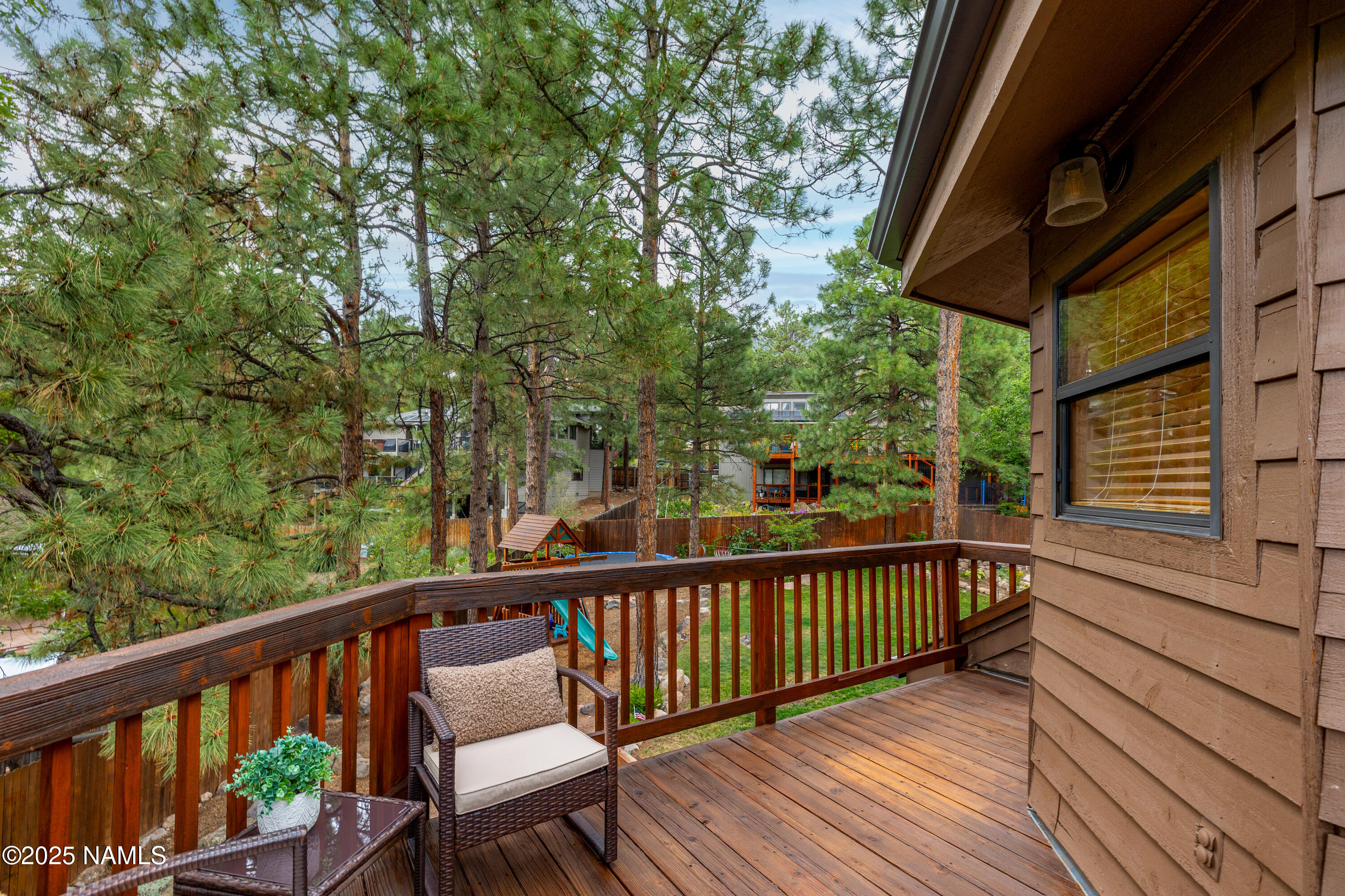 3831 Woodridge Way
