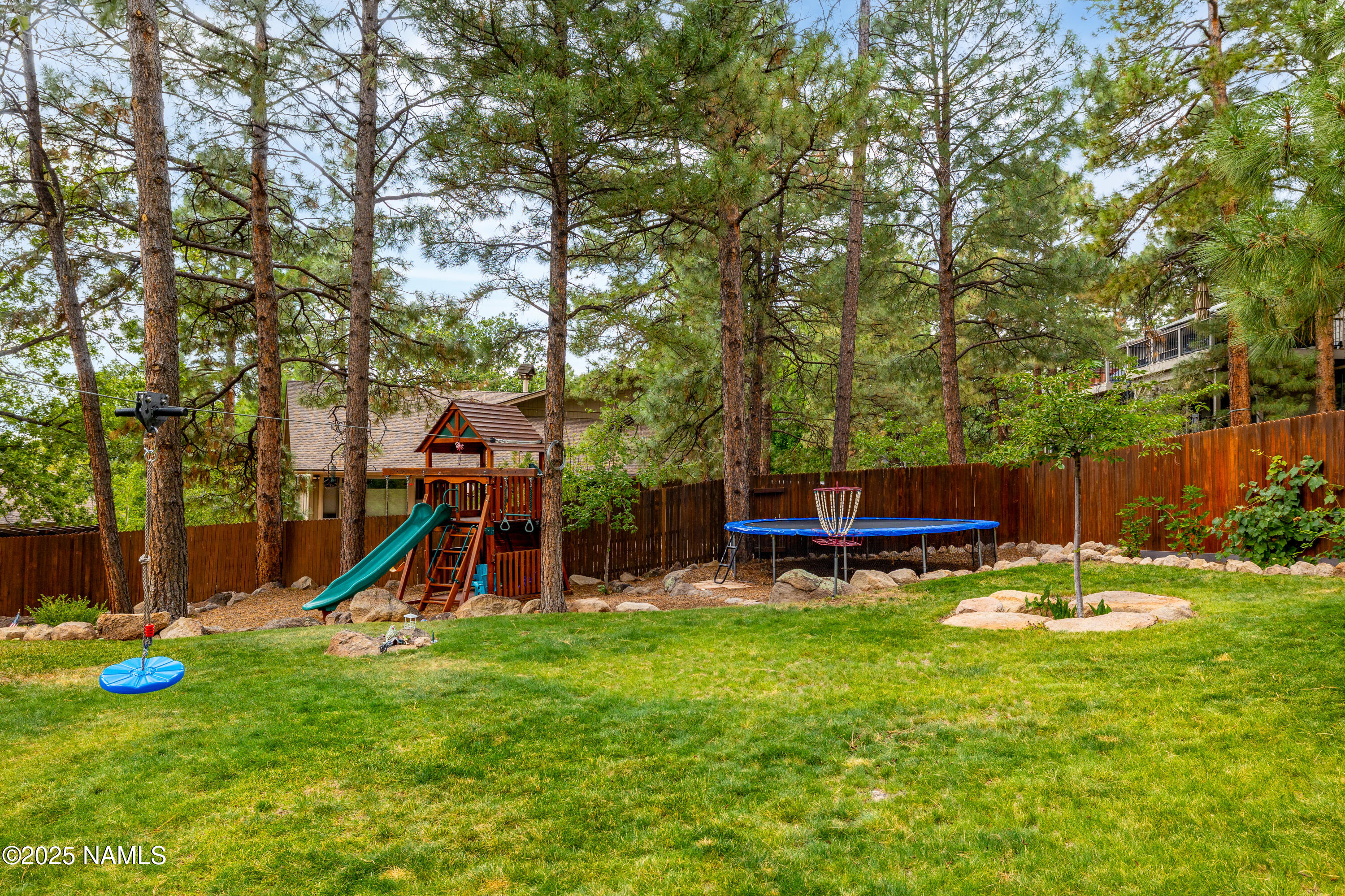 3831 Woodridge Way